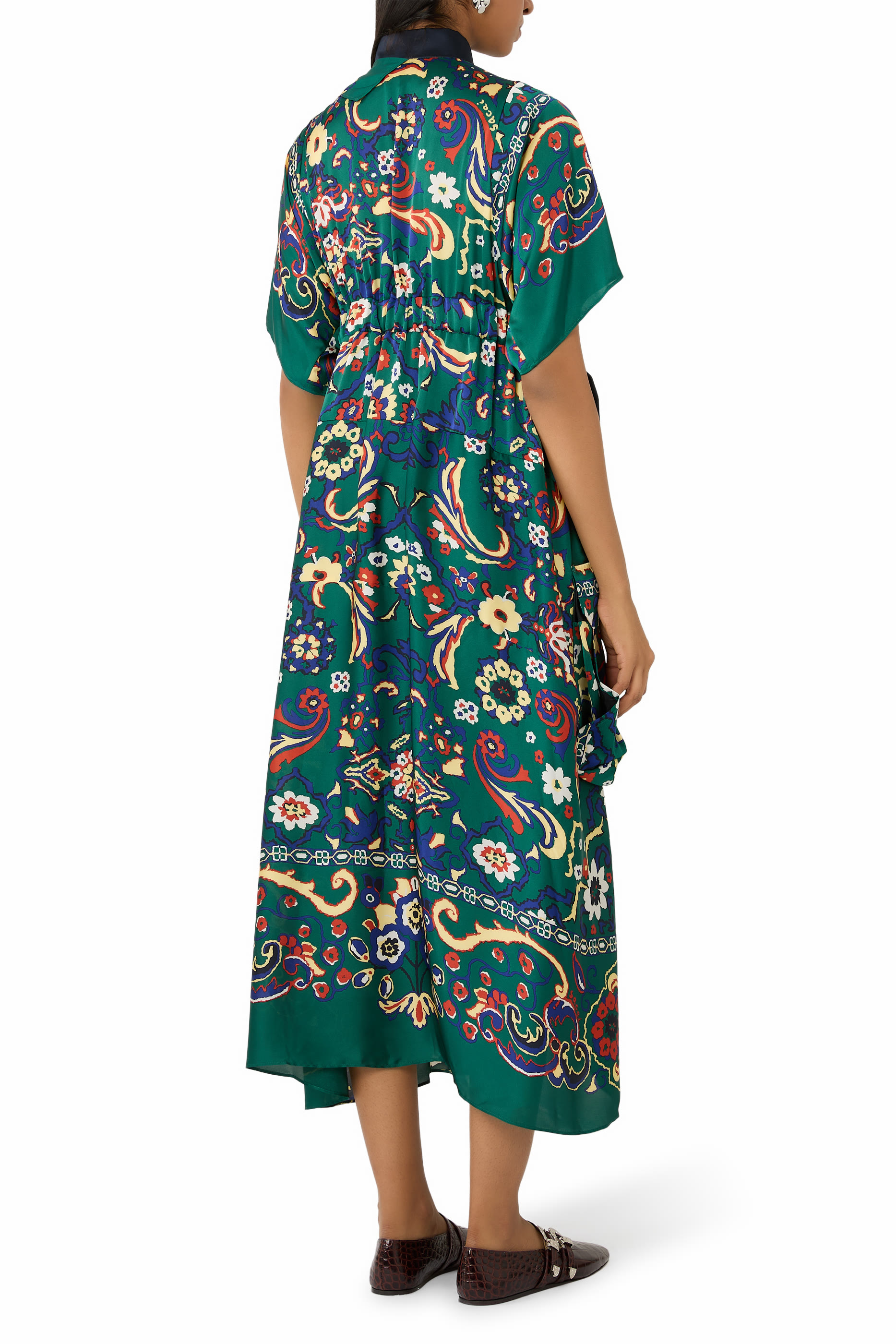 فستان بنقشة أزهار 