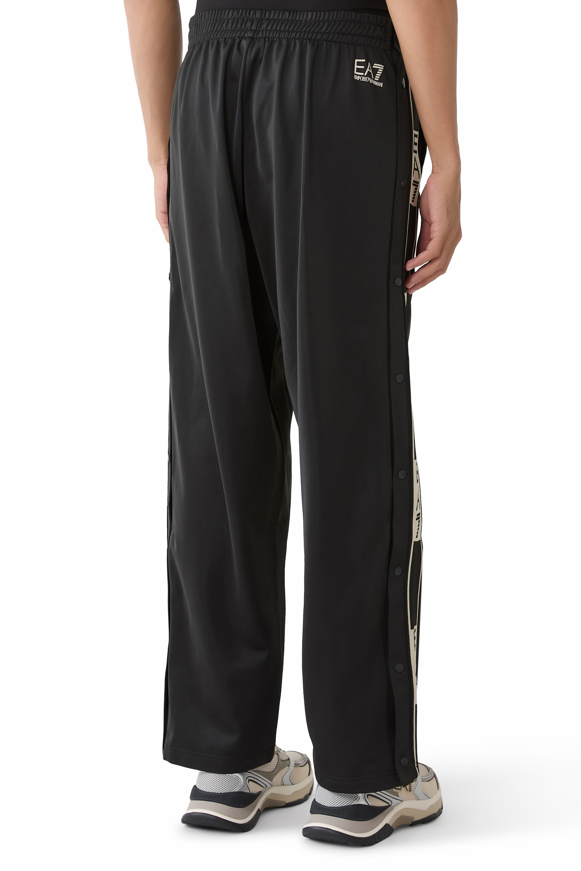 بنطال رياضي بطبعة شعار الماركة غرافيكي قماش تقني