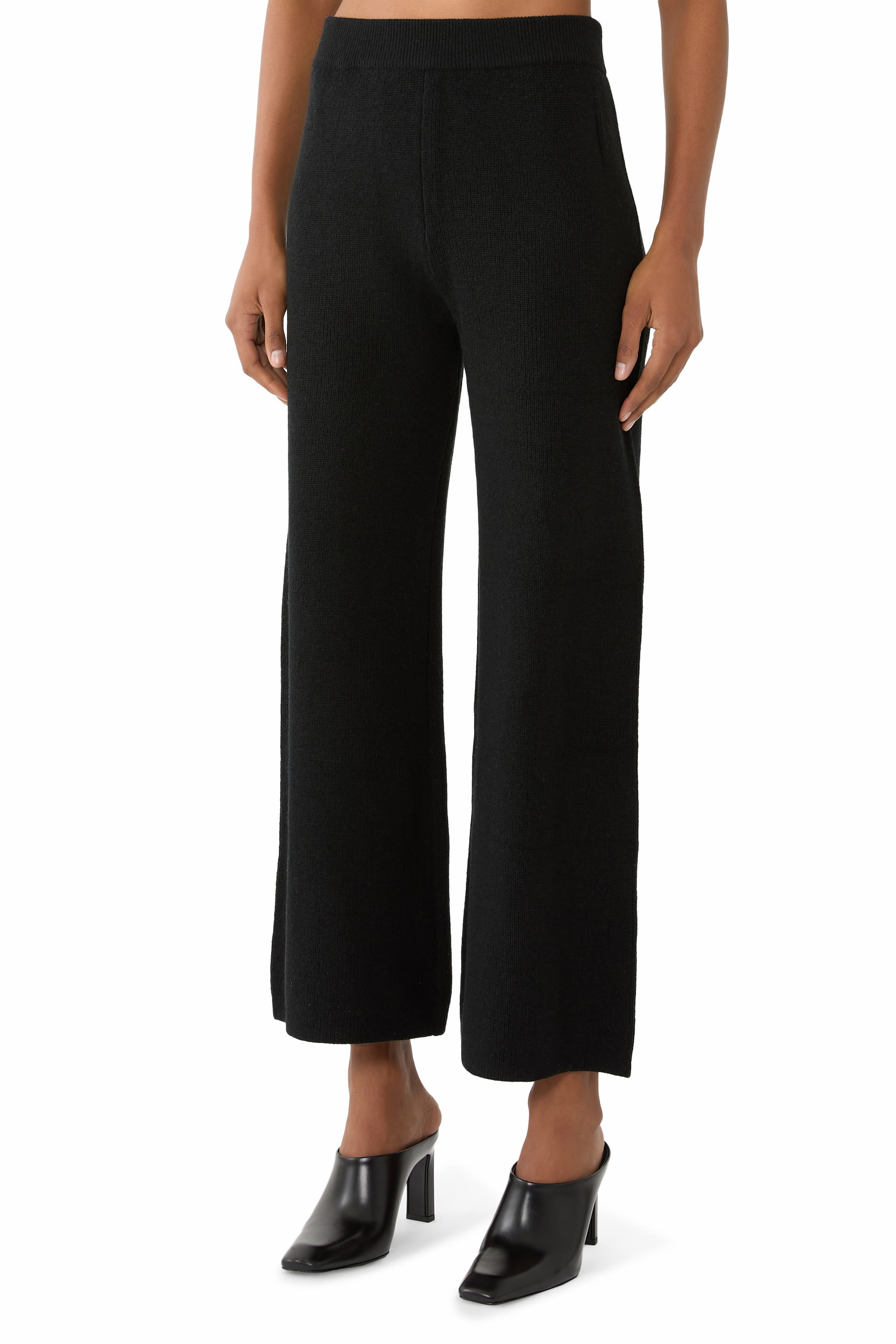 بنطال بقصة ساق مستقيمة