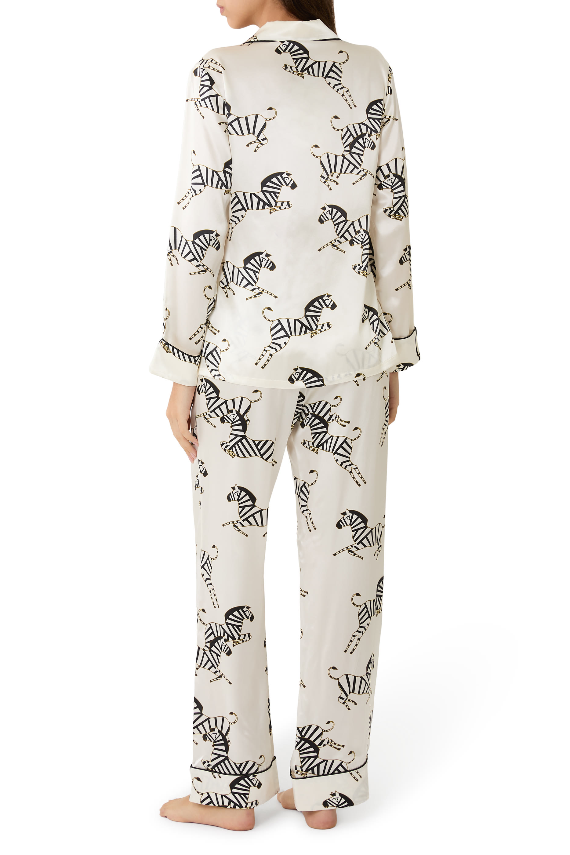 طقم بيجاما ليلا أبالون بلون فيروزي بنقشة زهور