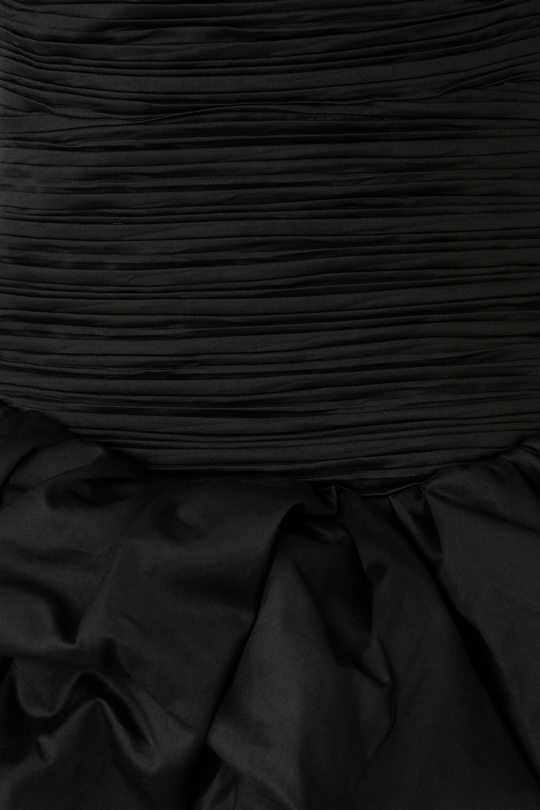 فستان فيوليت قصير  بحافة واسعة