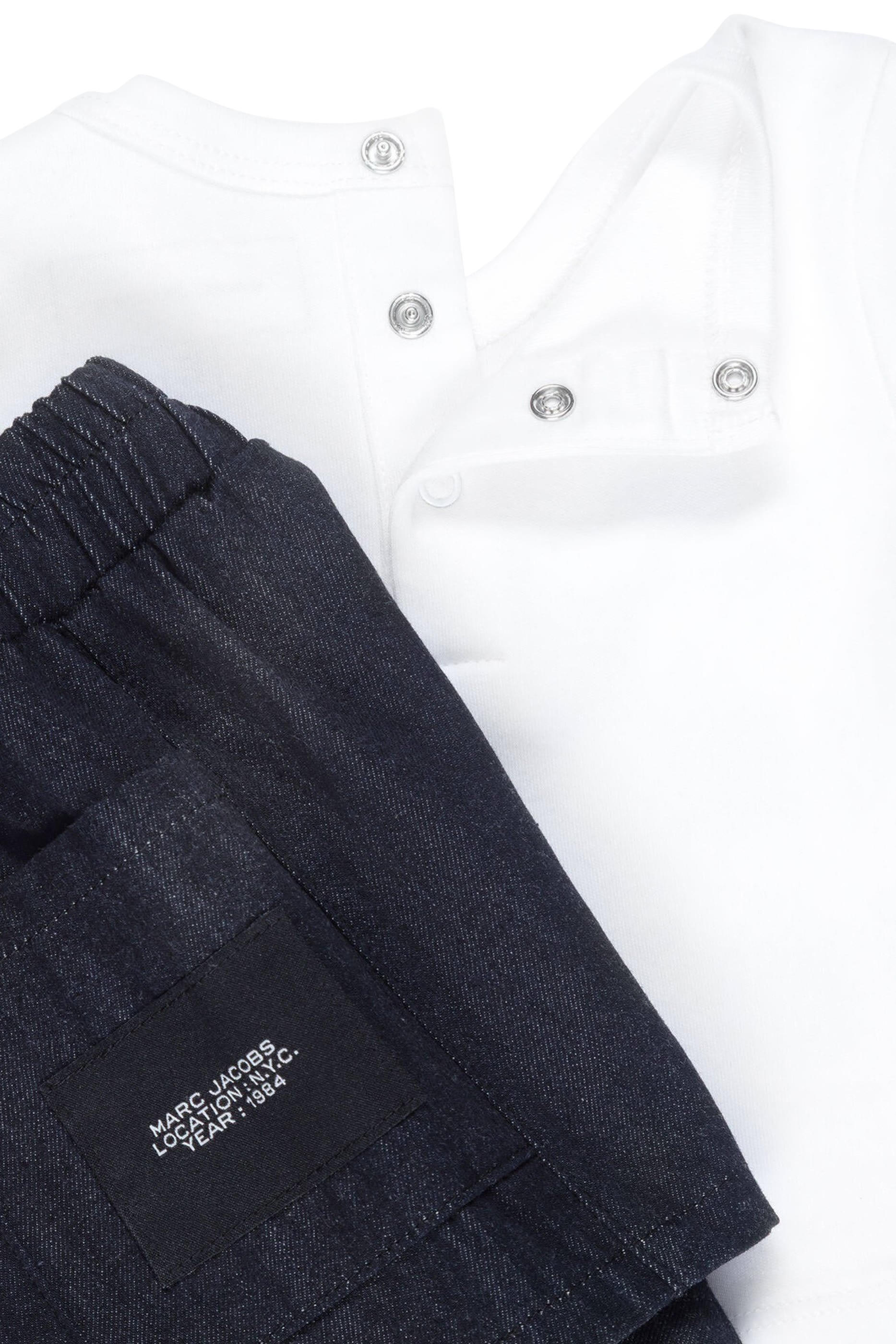 طقم شورت وشورت للأطفال