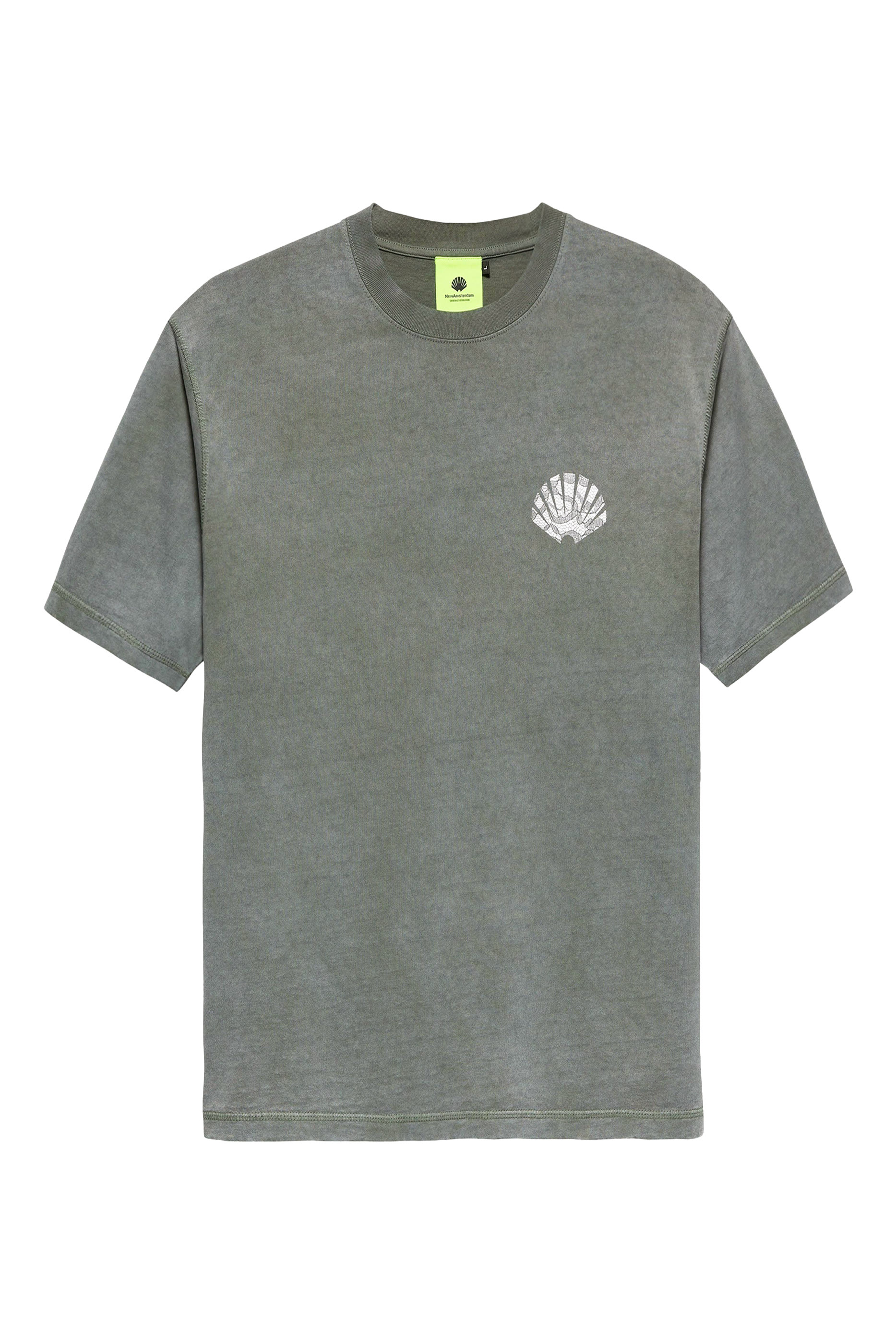 تيشيرت بشعار الماركة ونقشة دانتيل