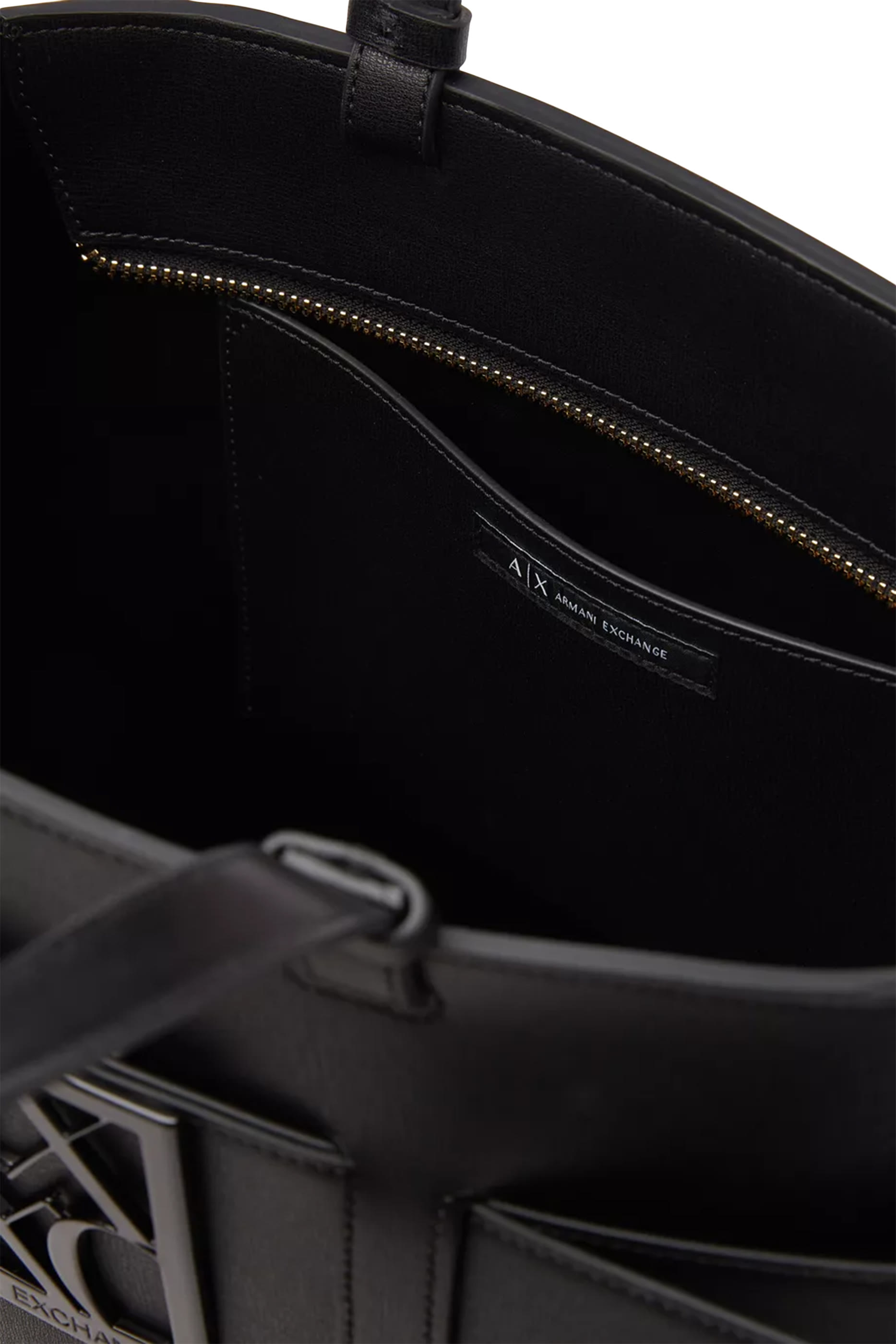 حقيبة يد سوزي بحلية معدنية بشعار الماركة