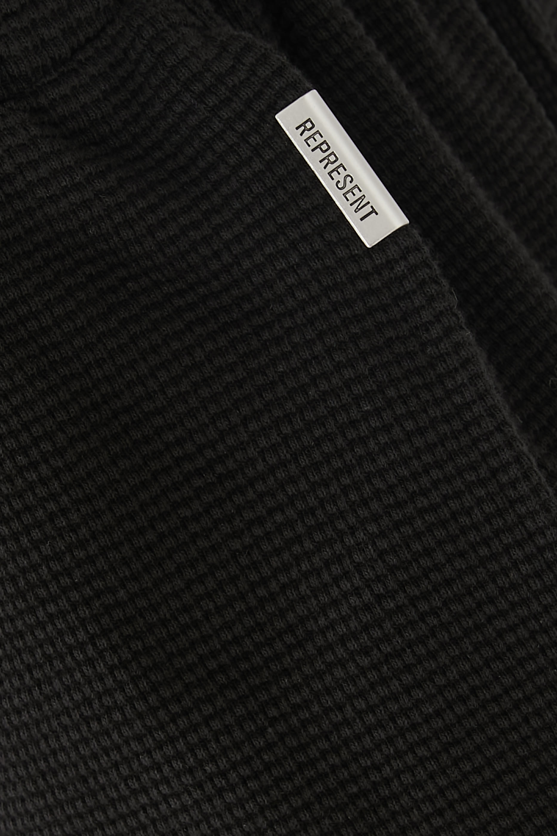 شورت قماش متشابك