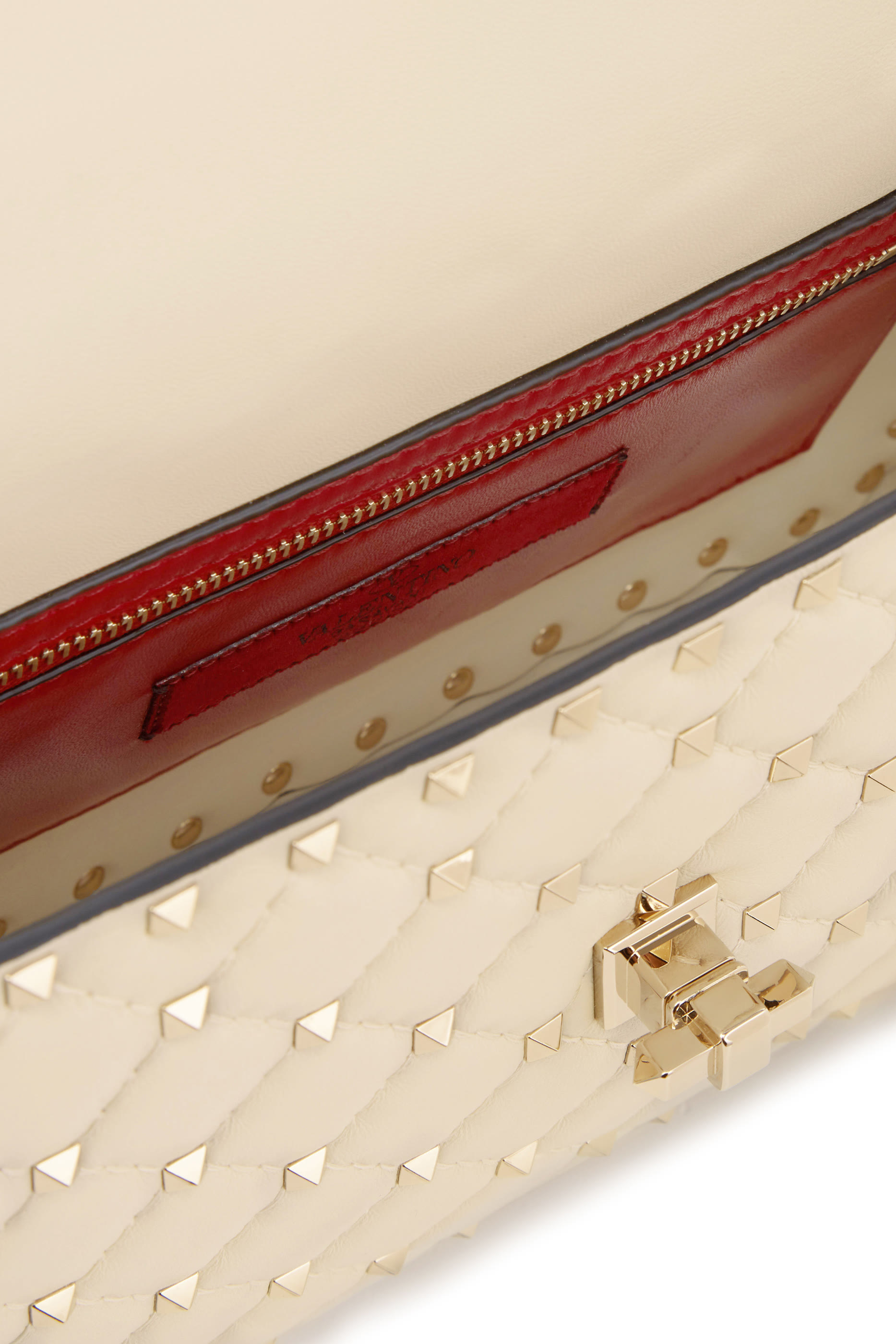 حقيبة كتف بحلي هرمية مدببة