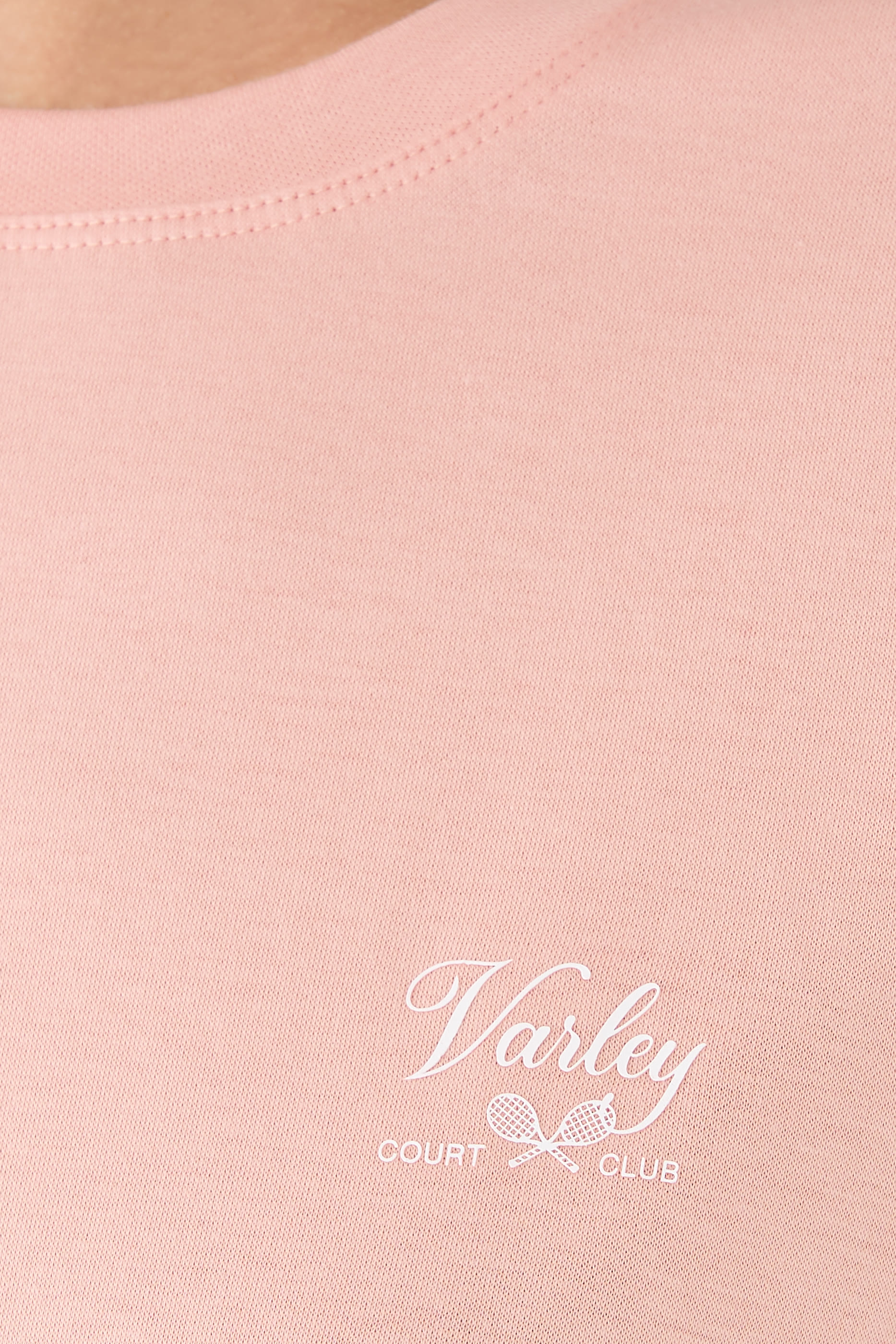 تيشيرت ماتي بشعار الماركة