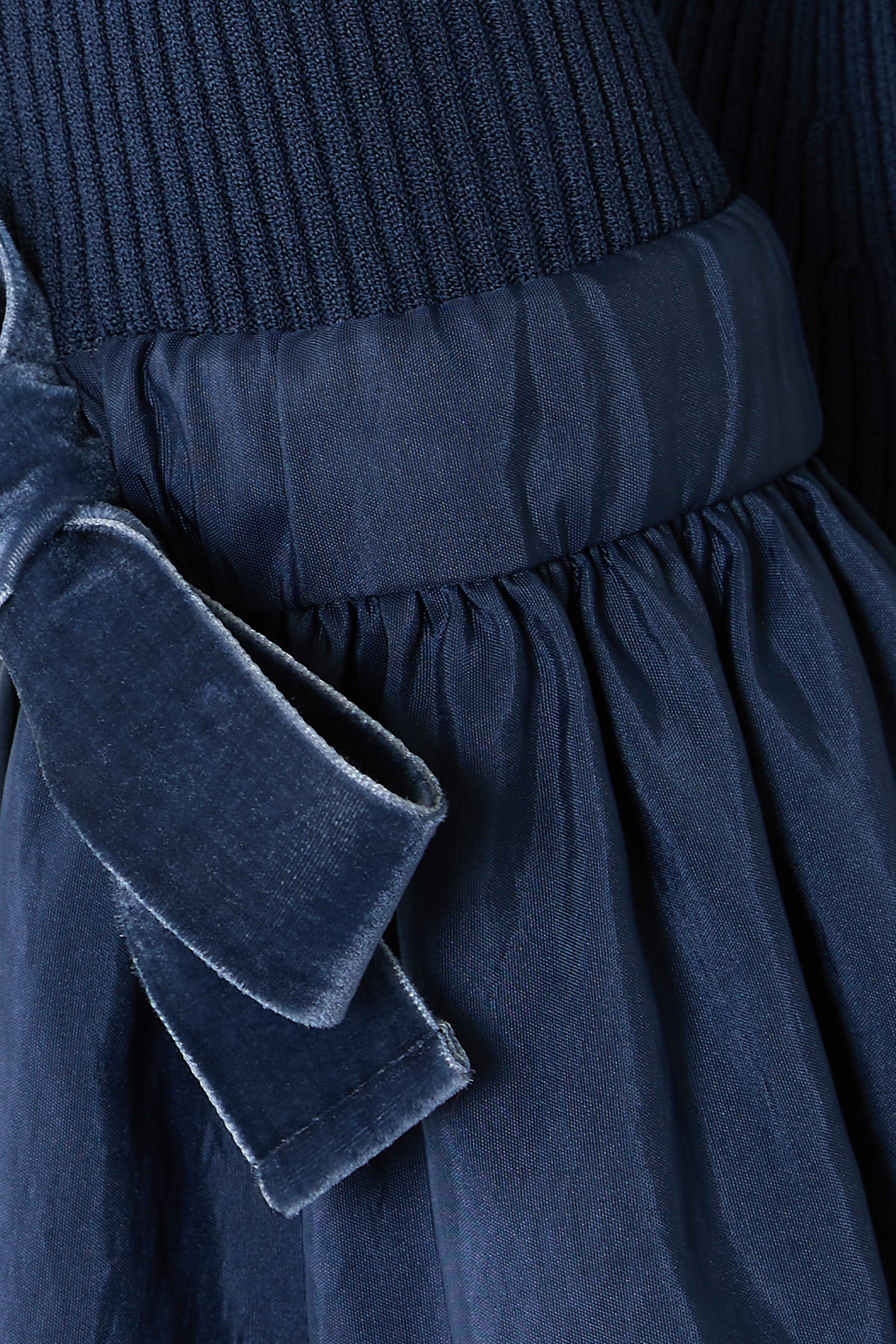 بلوزة أغاتا نسيج تفتا 