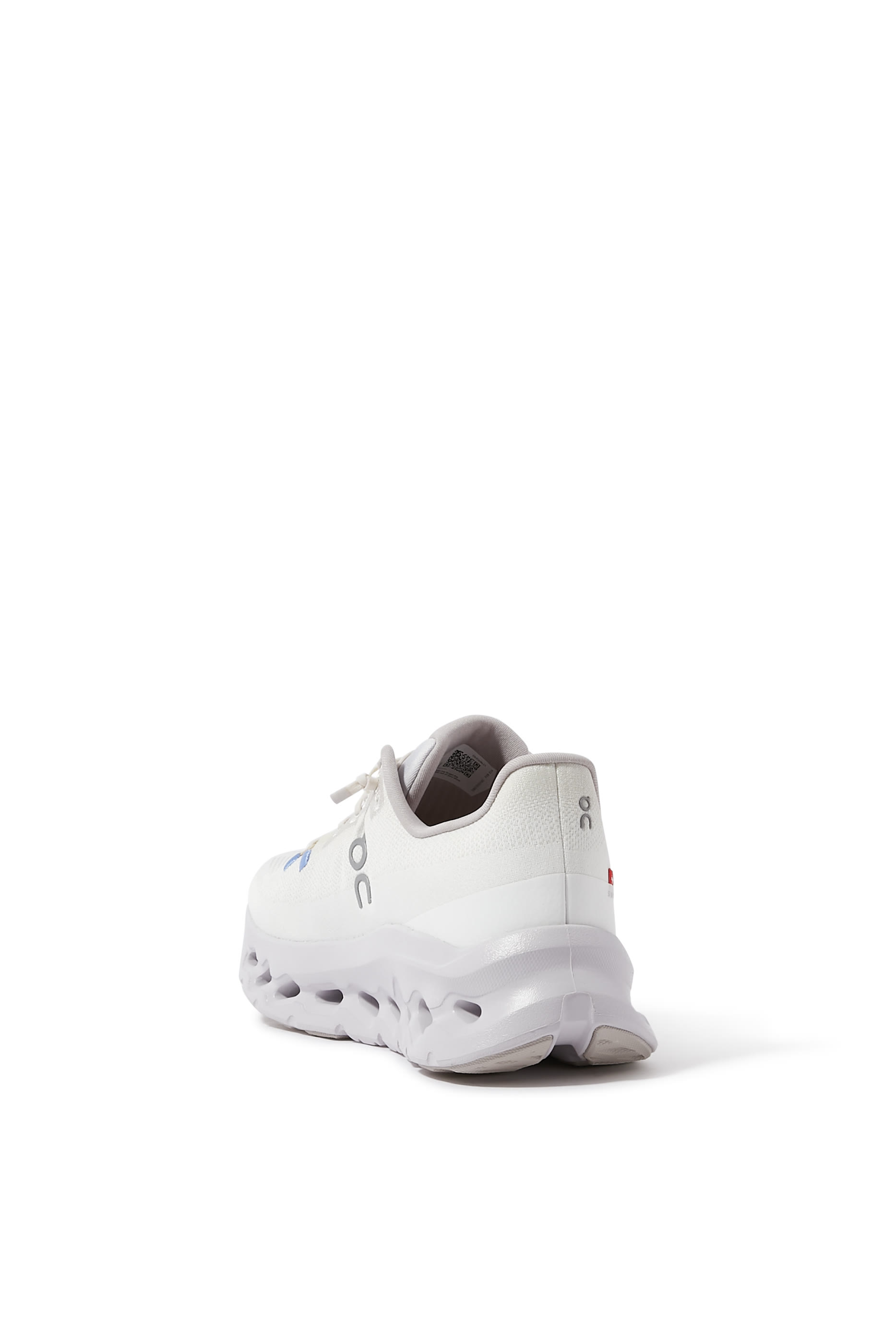 سنيكرز كلاودتيلت للنساء