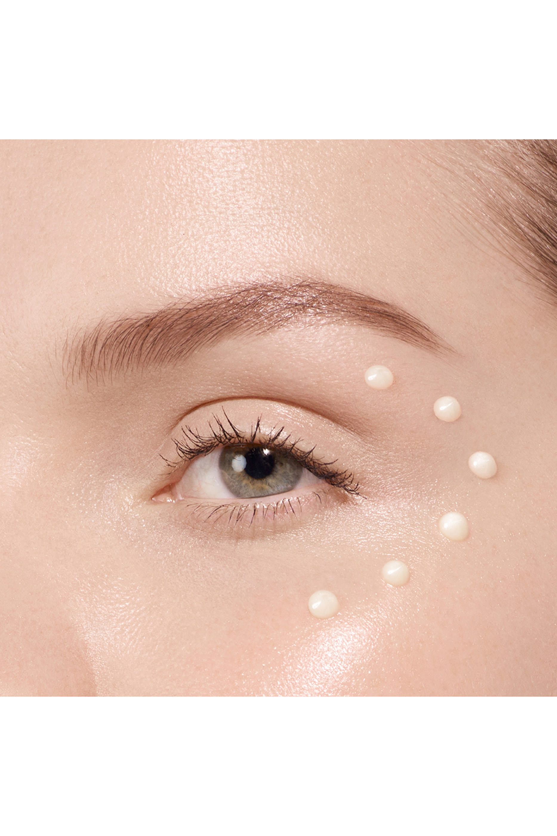 كريم عيون أبسولوت رينو