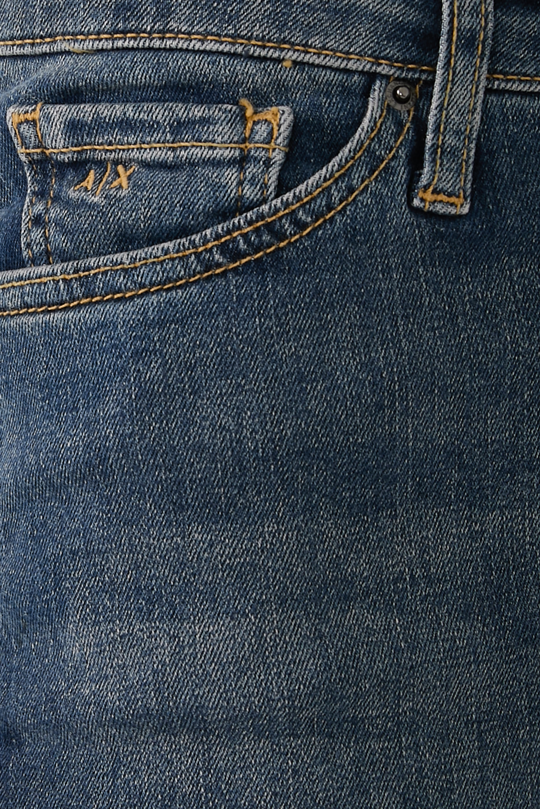 بنطال جينز بخمسة جيوب