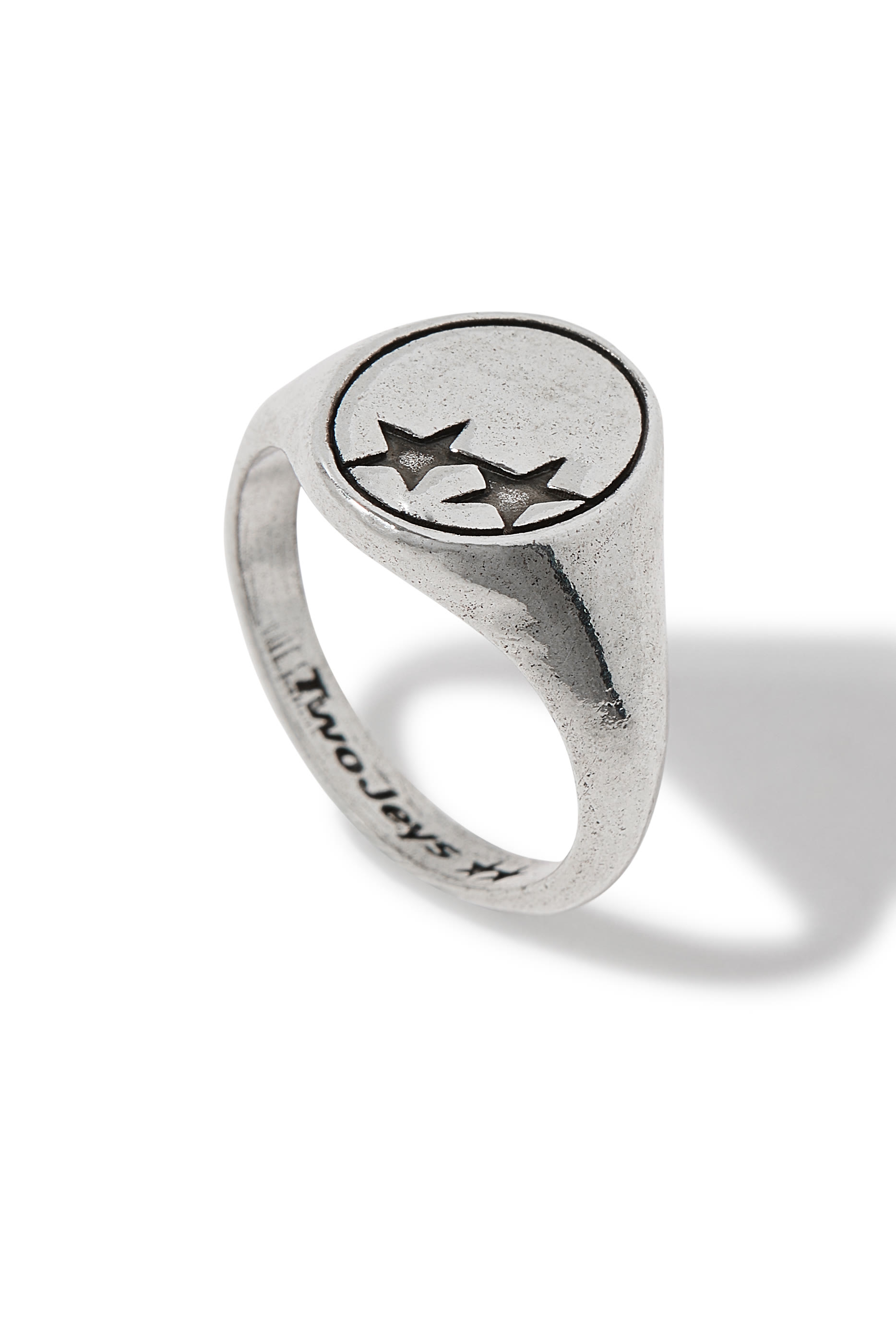 خاتم بتصميم بيضوي