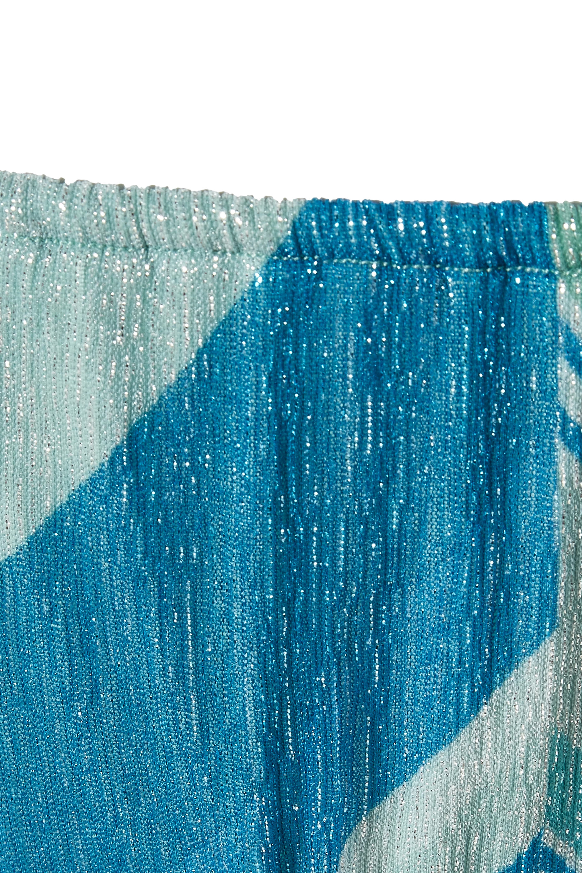 قطعة بيكيني سفلية بنمط شيفرون بربطة جانبية لوريكس