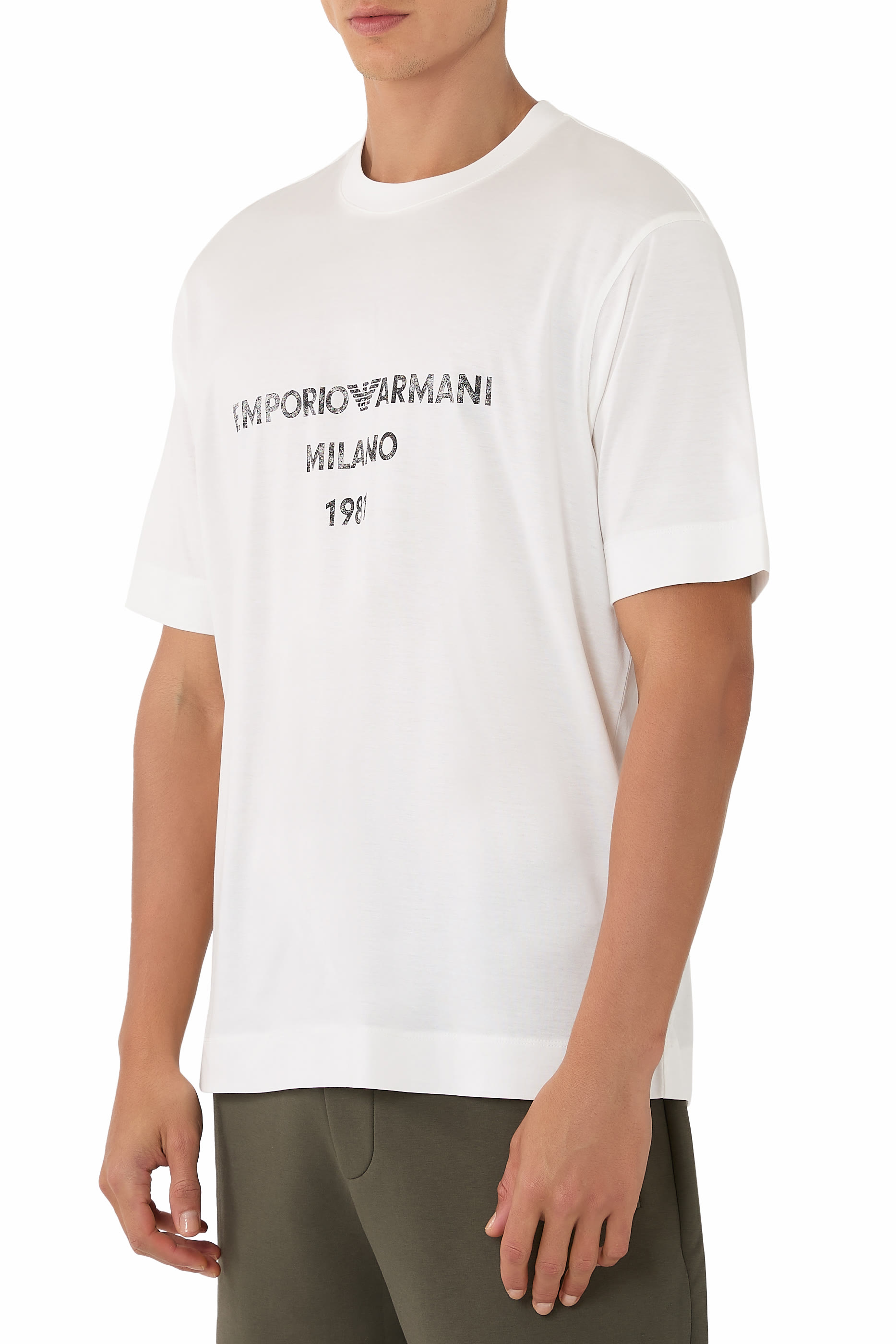 تيشيرت بنقشة شعار الماركة بتصميم فينتج