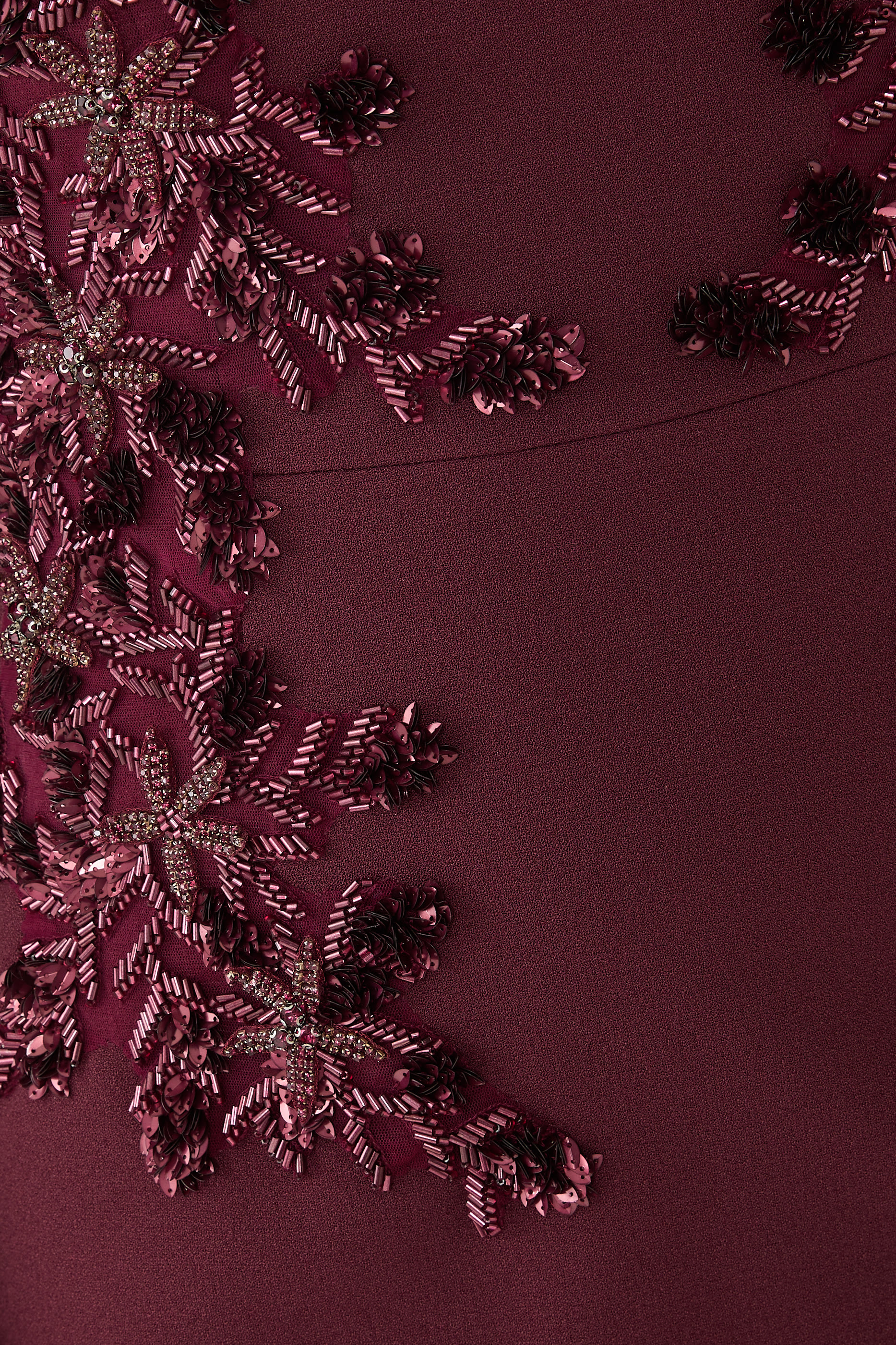 فستان سهرة لولي بأكمام طويلة