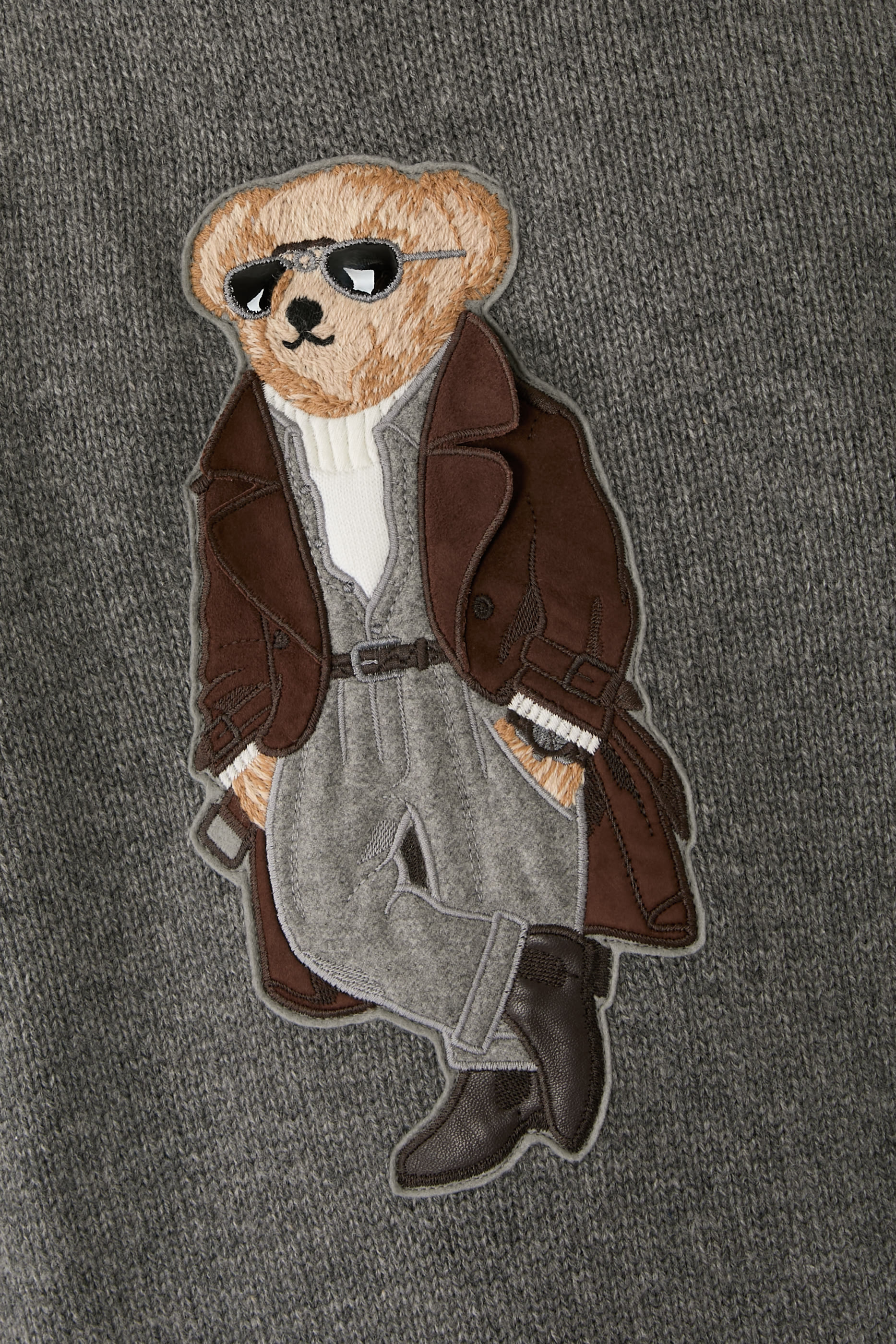 كنزة بولو بشعار الماركة كشمير