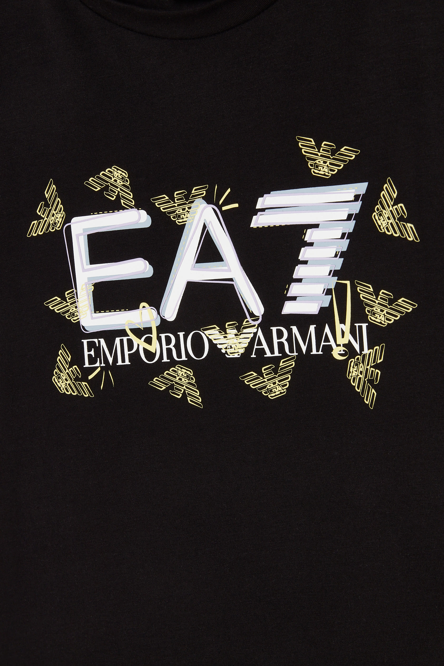 تيشيرت بشعار الماركة للأطفال