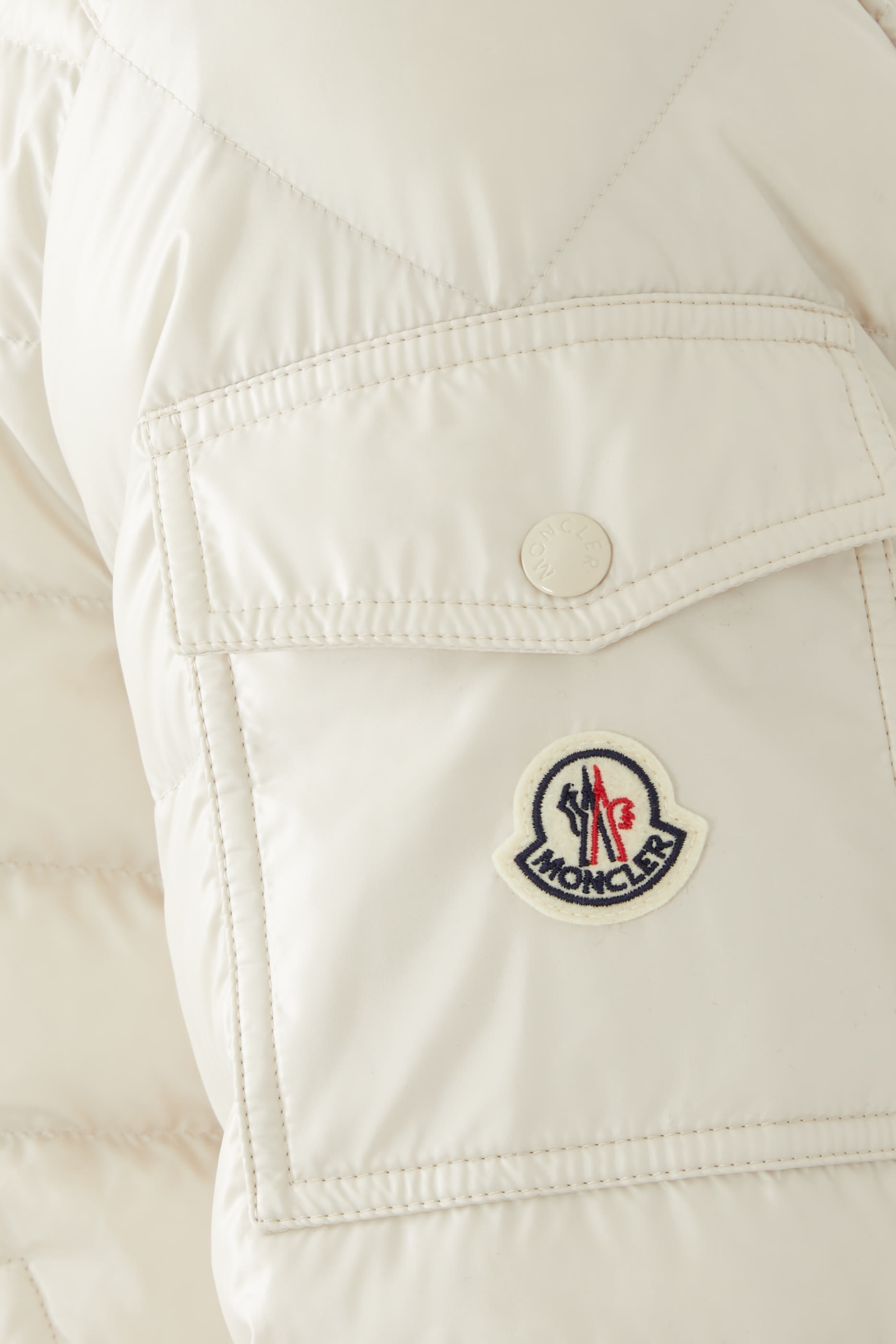 جاكيت لوروس