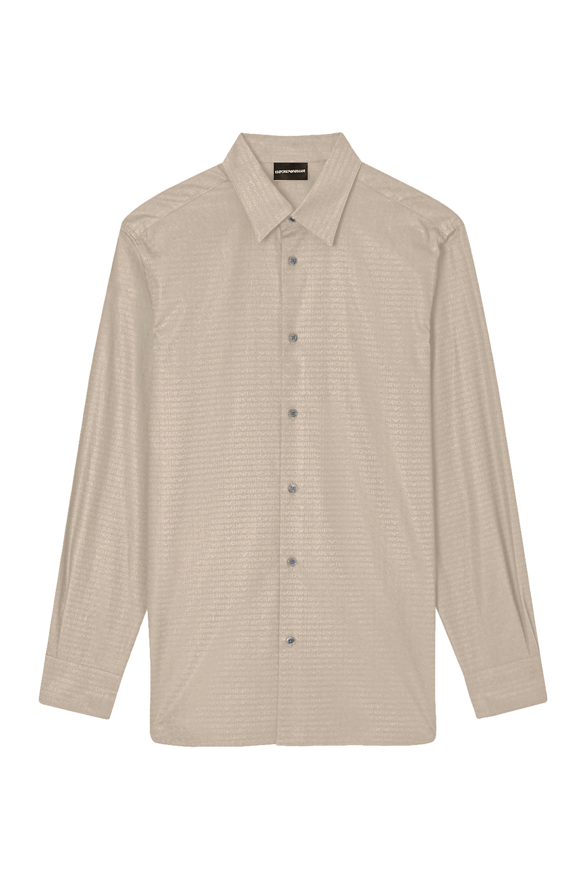 قميص بأكمام طويلة وشعار الماركة بحجم صغير