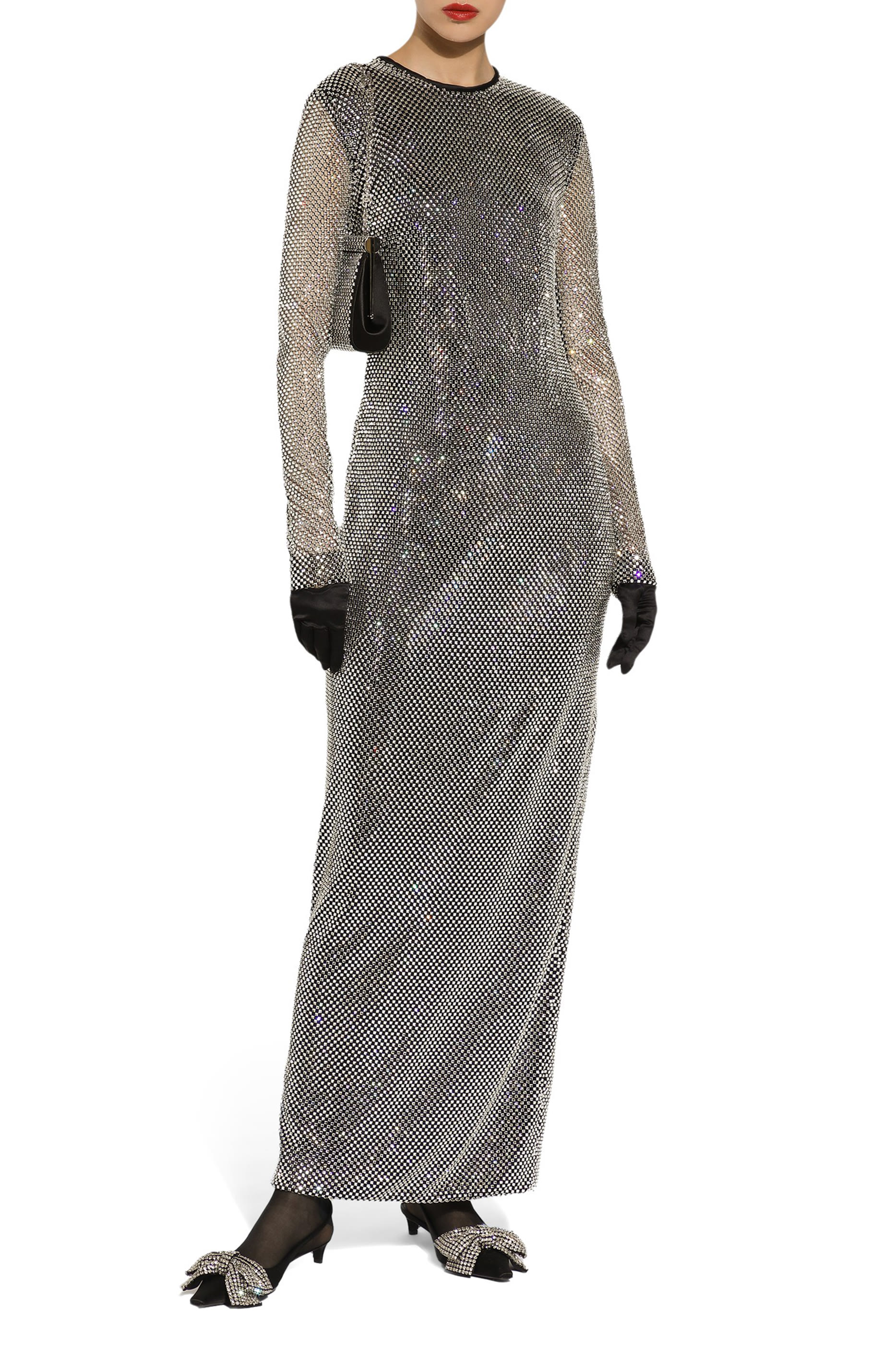 فستان طويل قماش شبكي مرصع بالكريستال