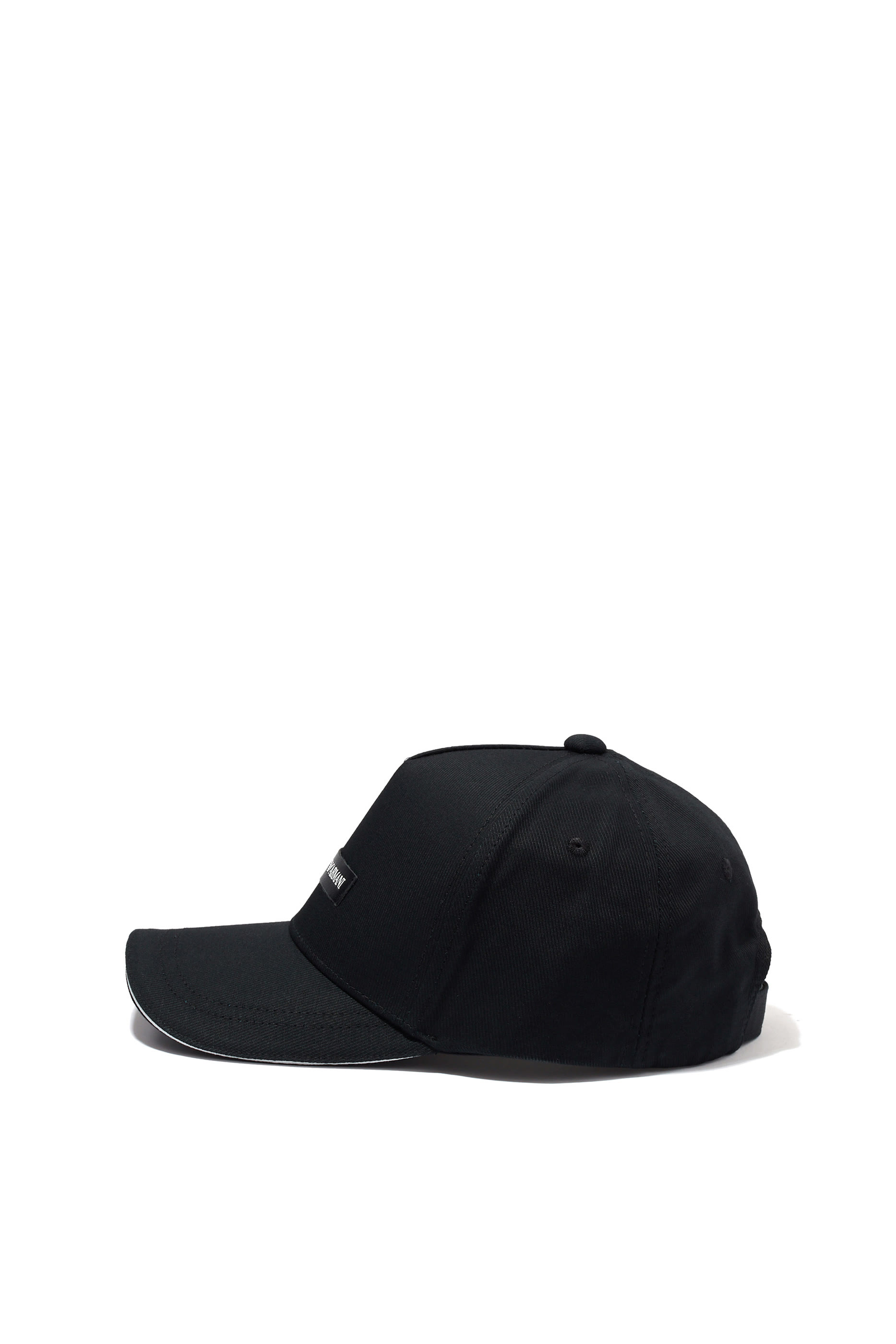 كاب بيسبول بشعار الماركة وكلمة EA