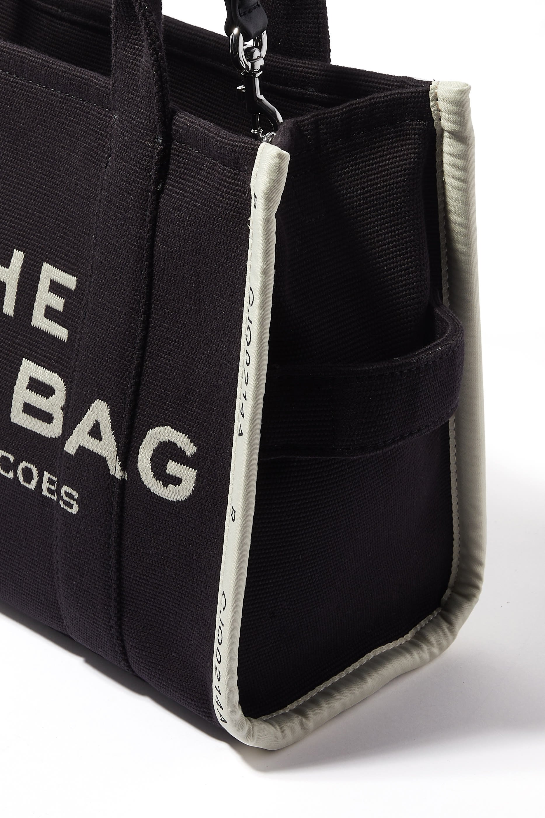 حقيبة يد صغيرة