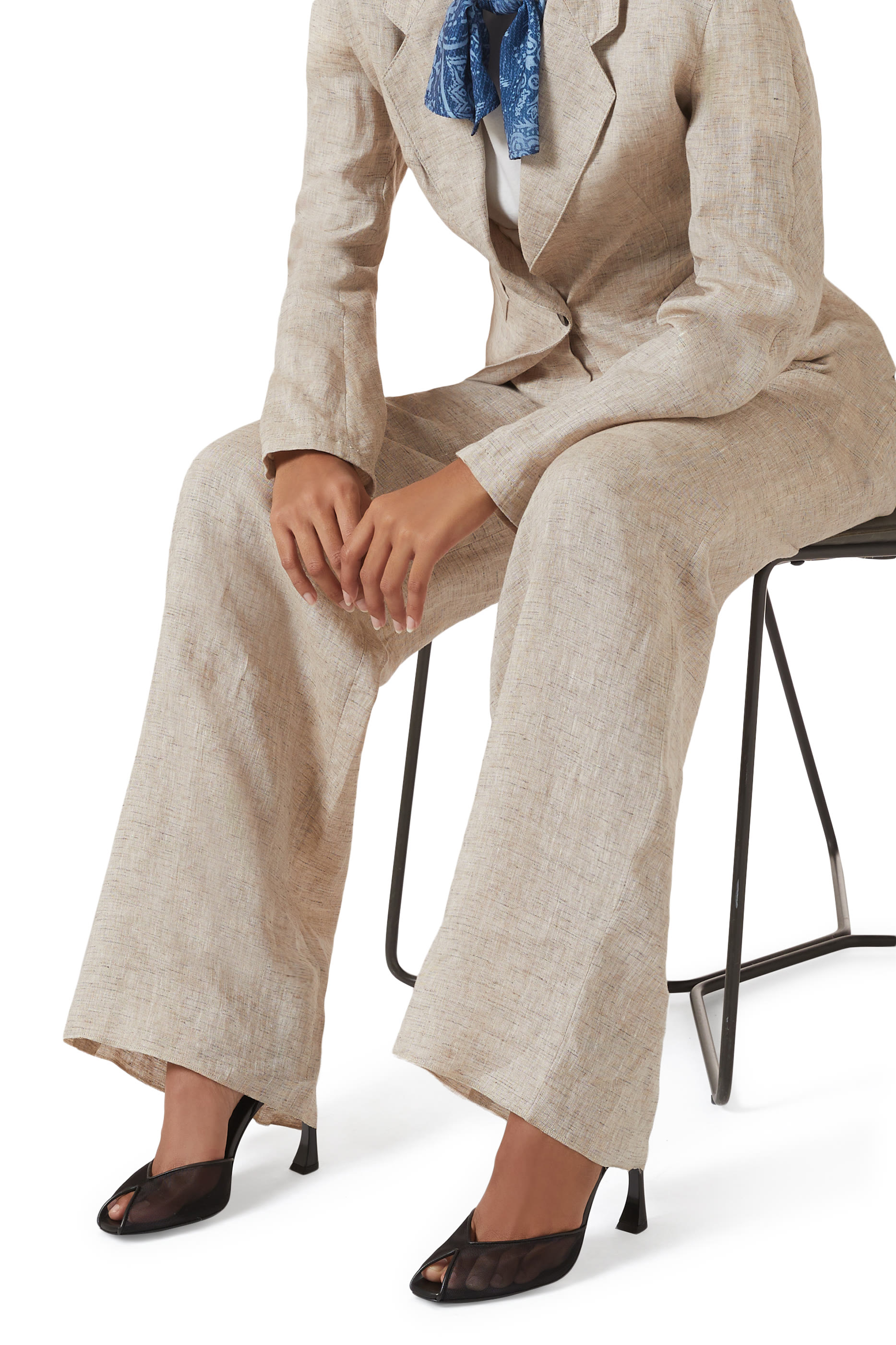 صندل بمقدمة مفتوحة قماش شبكي