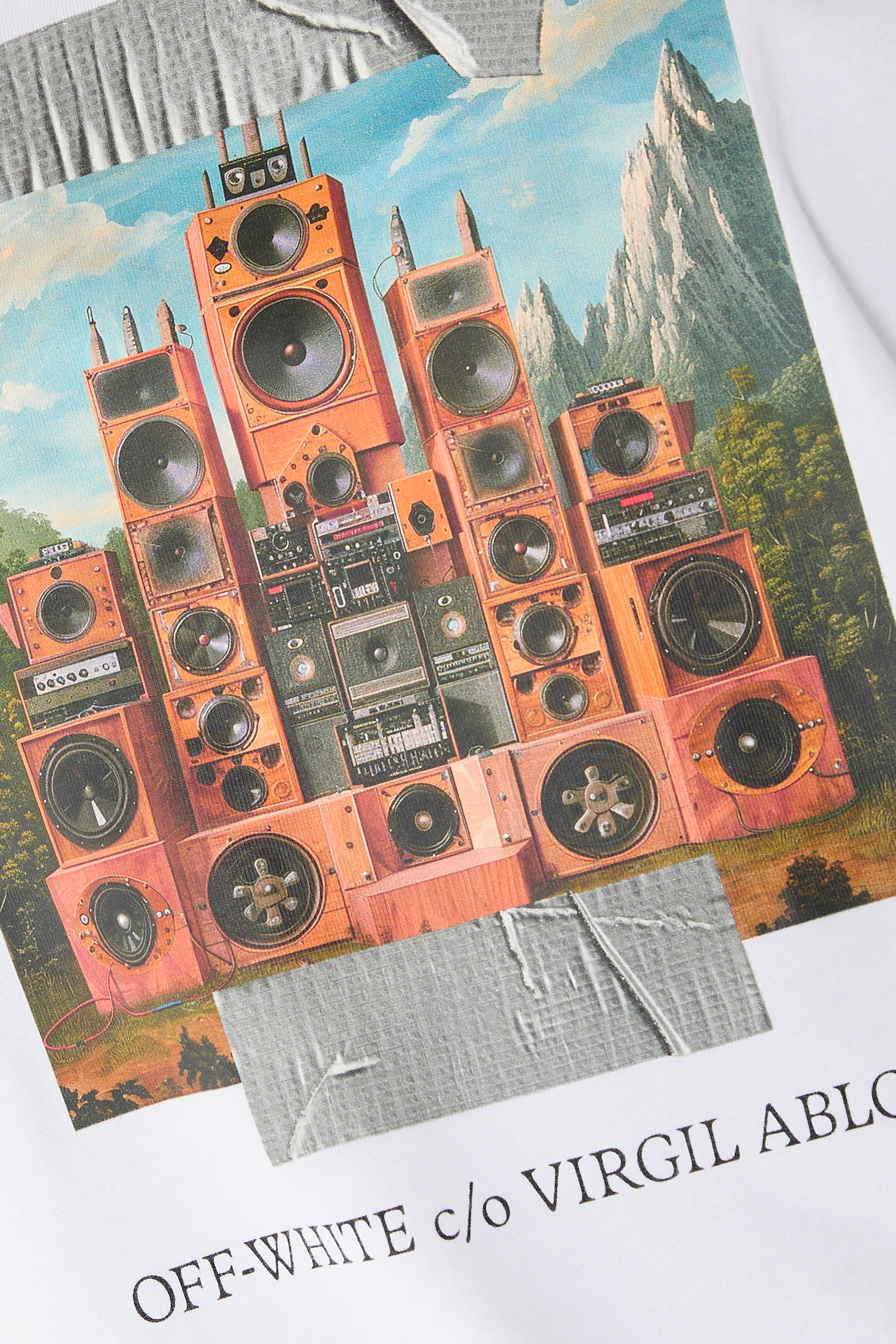 تيشيرت ترين اوف سكيت بشعار الماركة