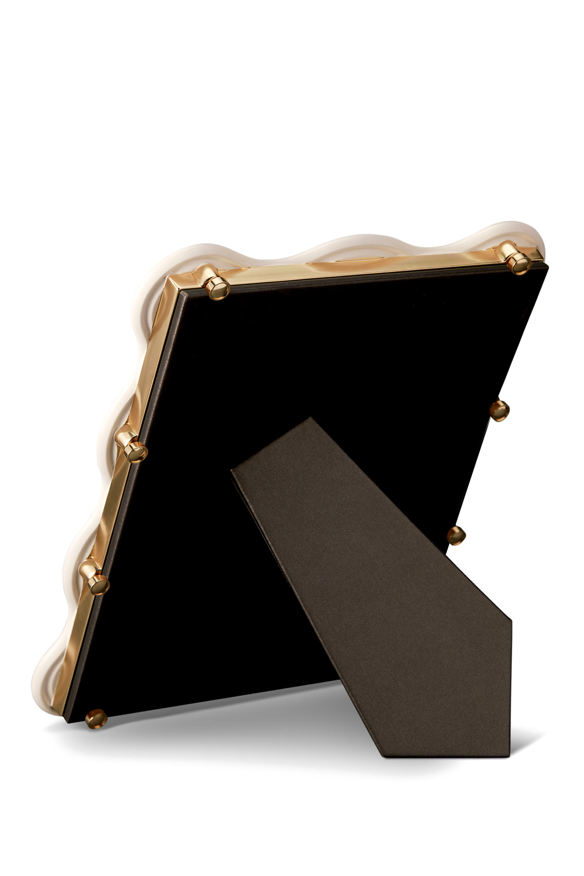 إطار صور بحافة مموجة مطلي بالمينا