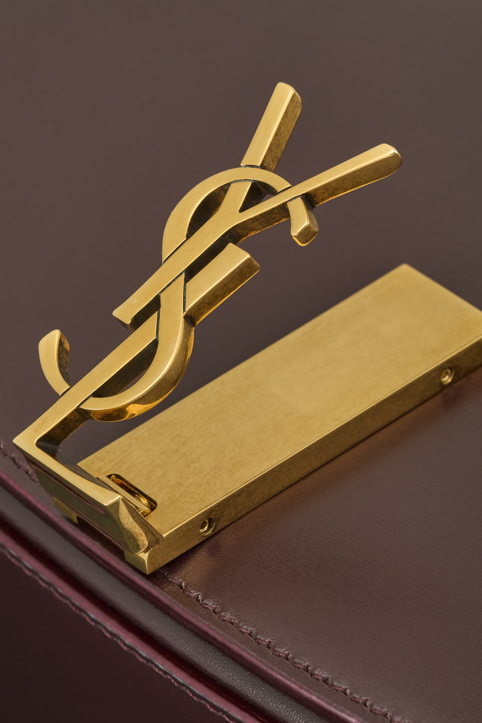 حقيبة فولتير صغيرة جلد مطاطي