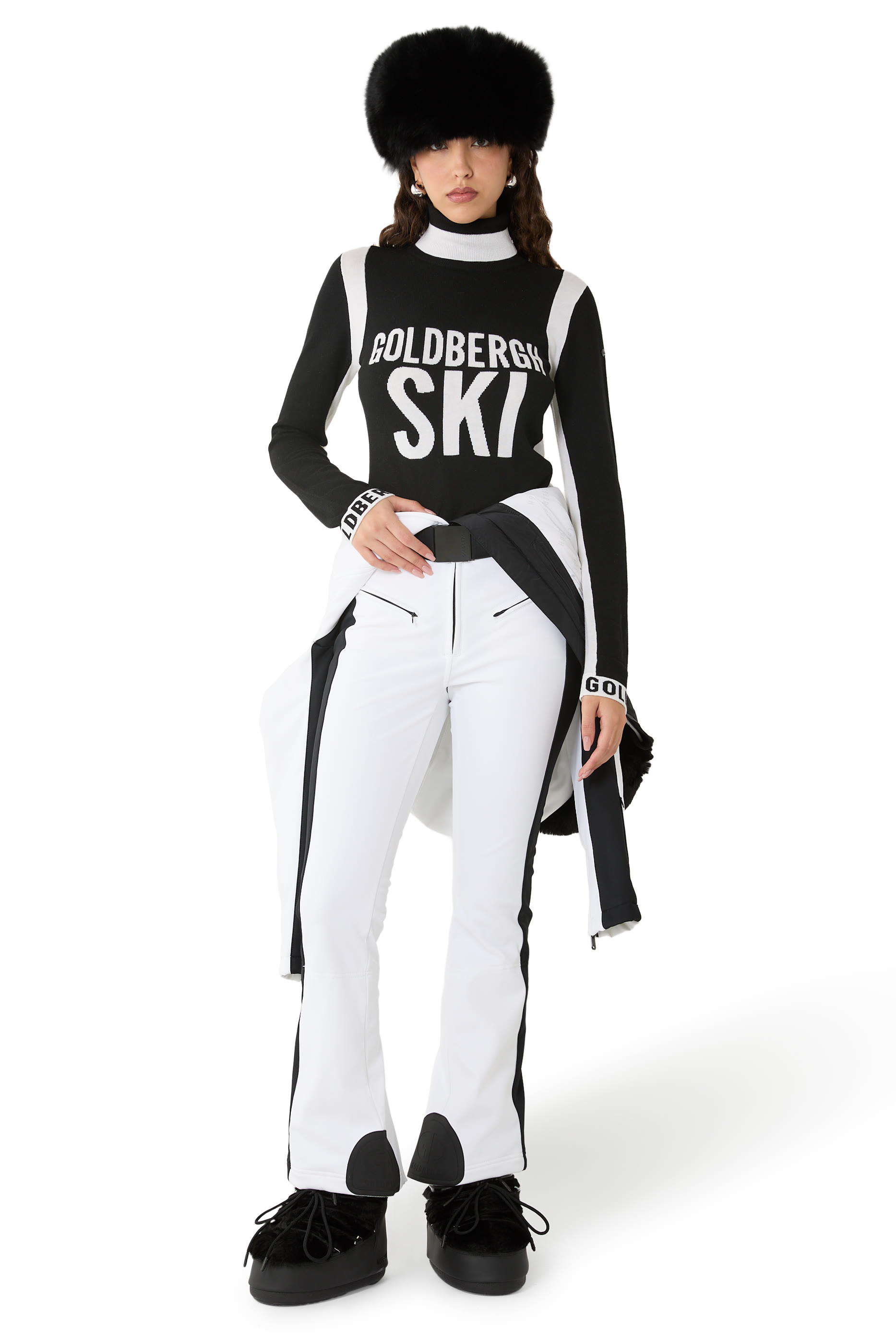 كنزة نومي منسوجة بأكمام طويلة