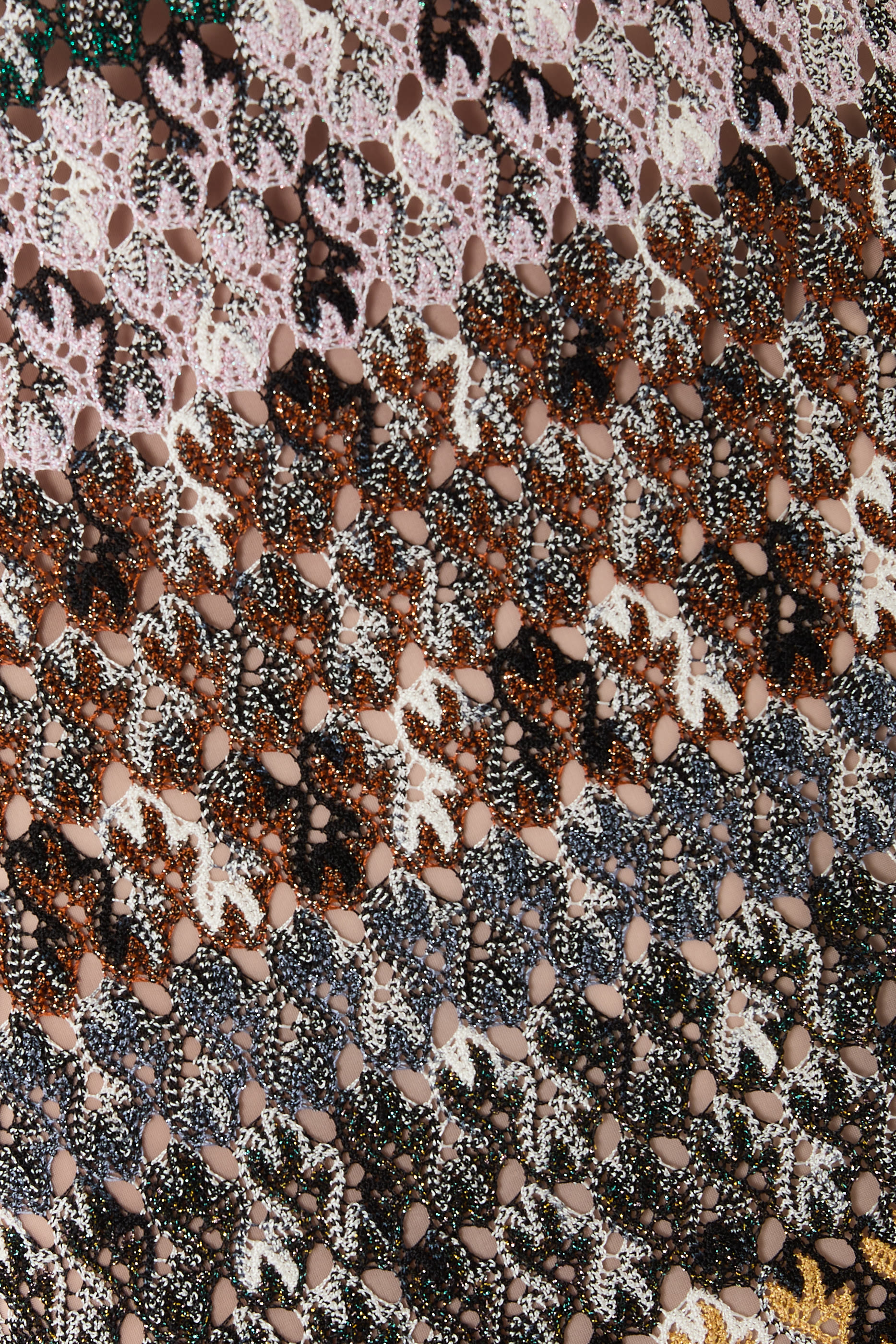 فستان قصير دانتيل مطرز مخطط