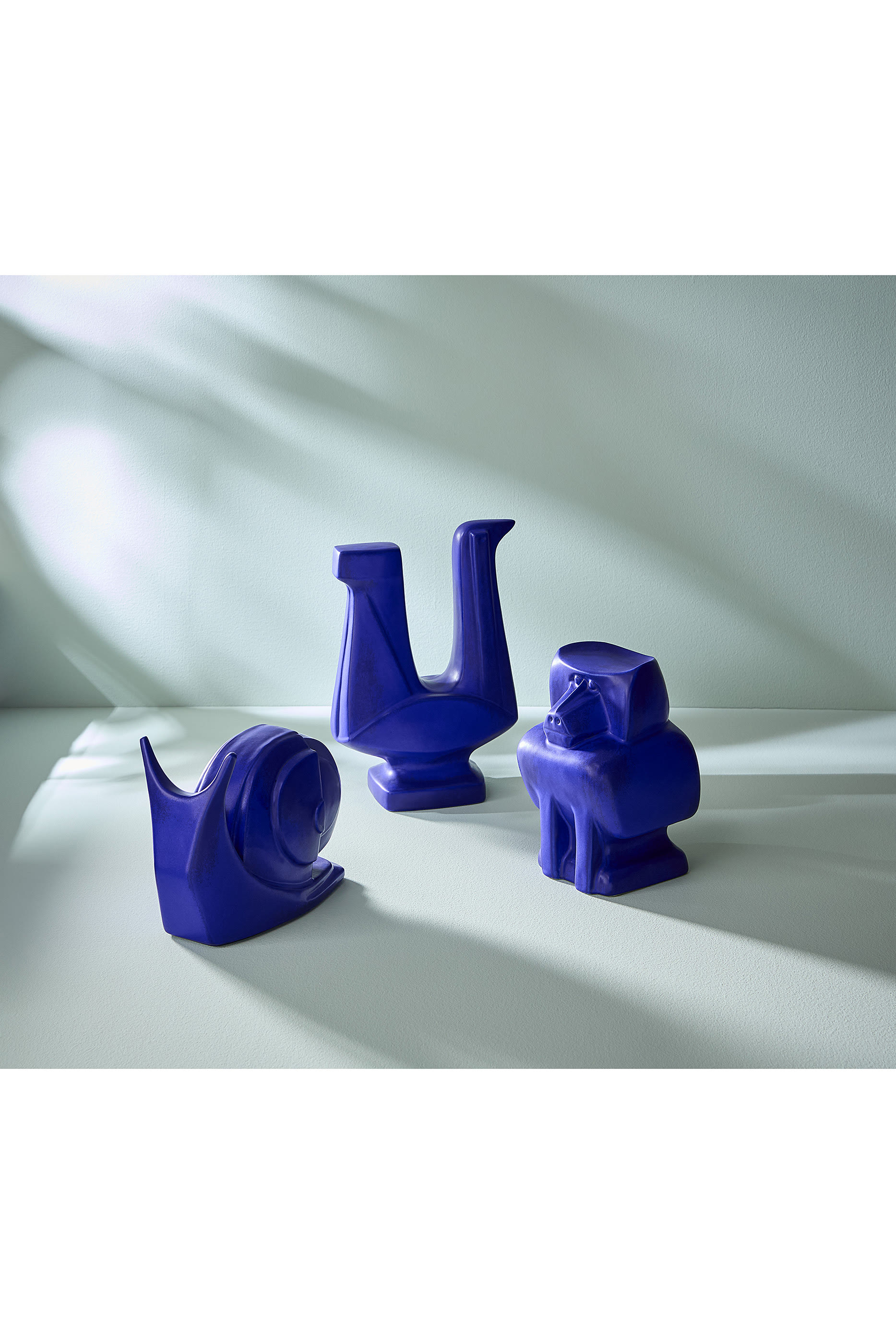 قطعة ديكور بتصميم طائر كوبالت