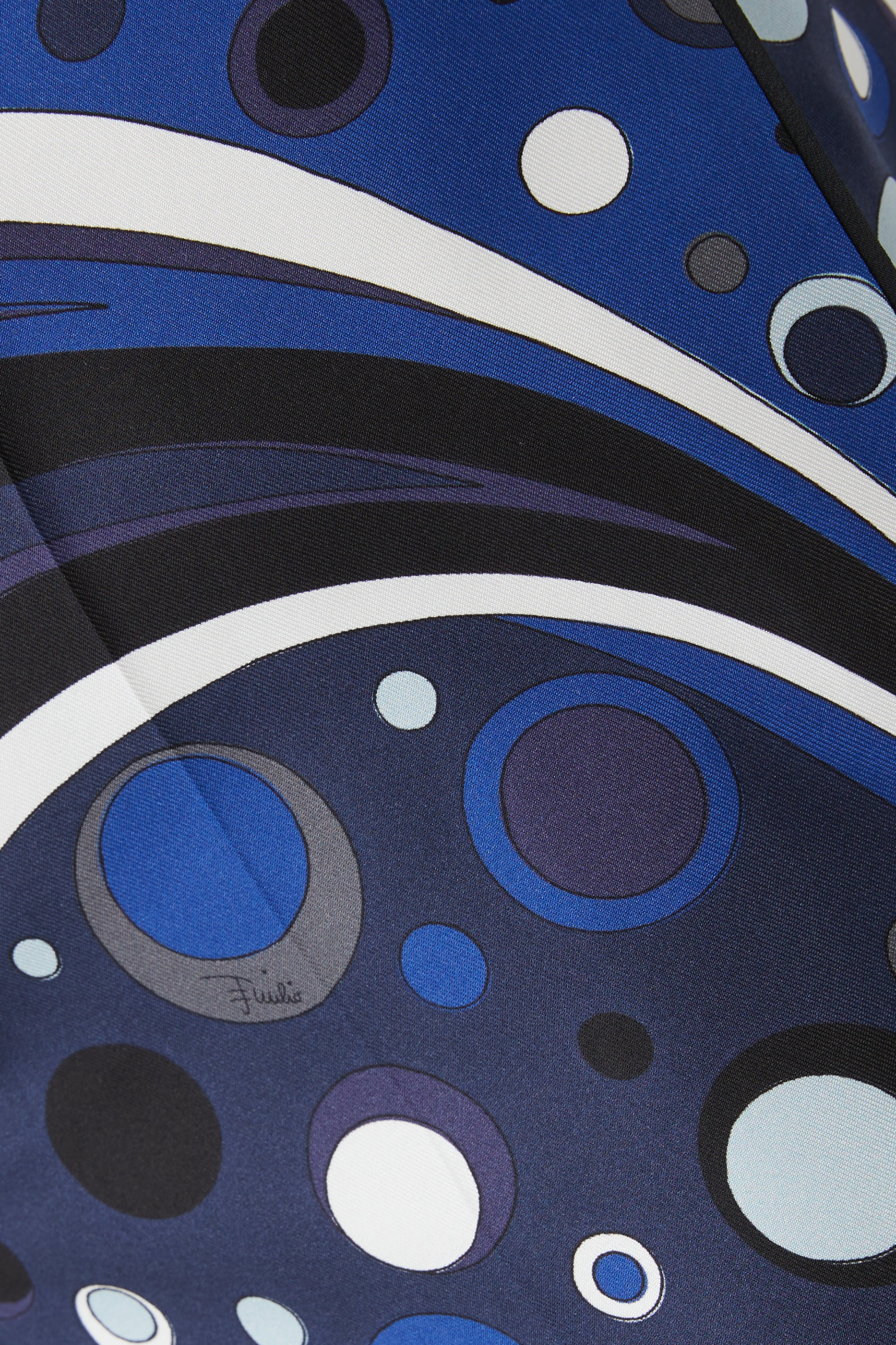 بنطال بطبعة فونتان حرير تويل