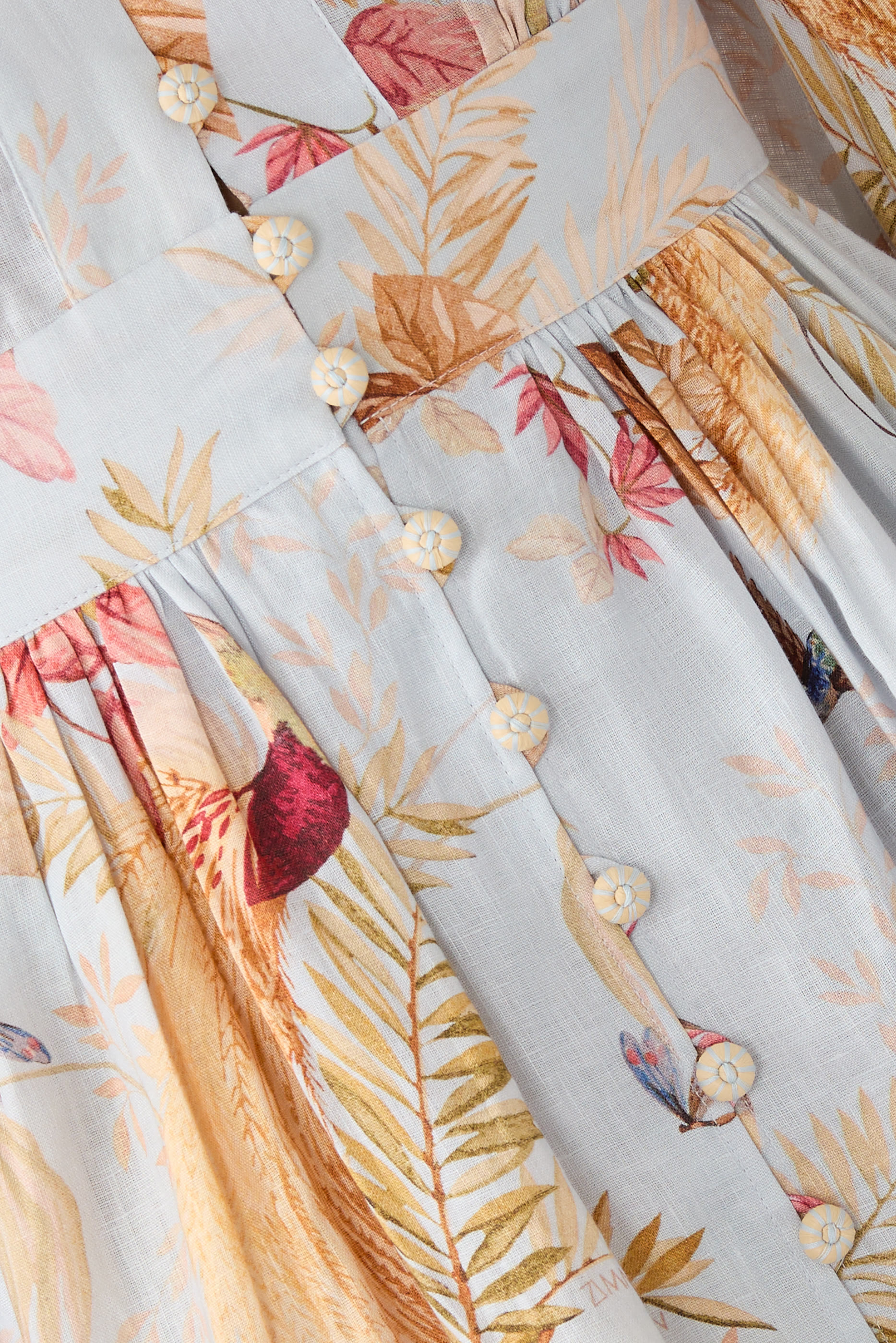 فستان أسيشن قصير بياقة عميقة