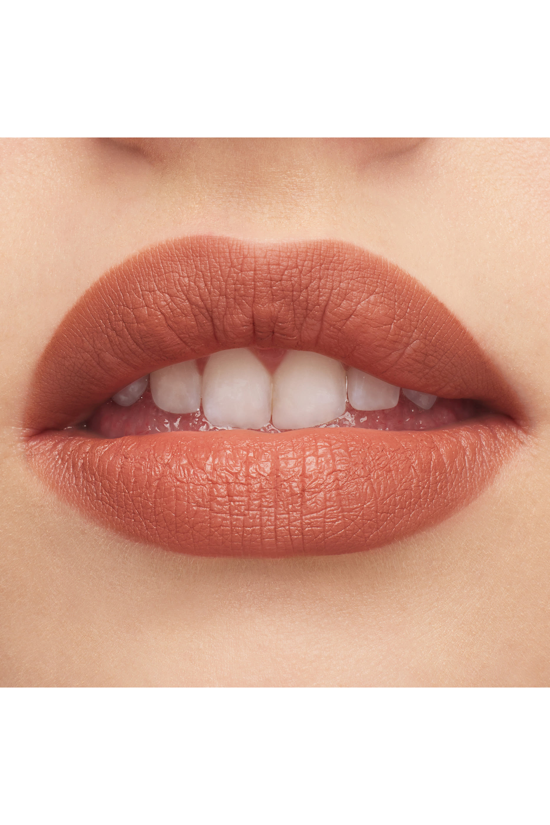 أحمر شفاه ام ايه سي اكسيمال ناعم غير لامع