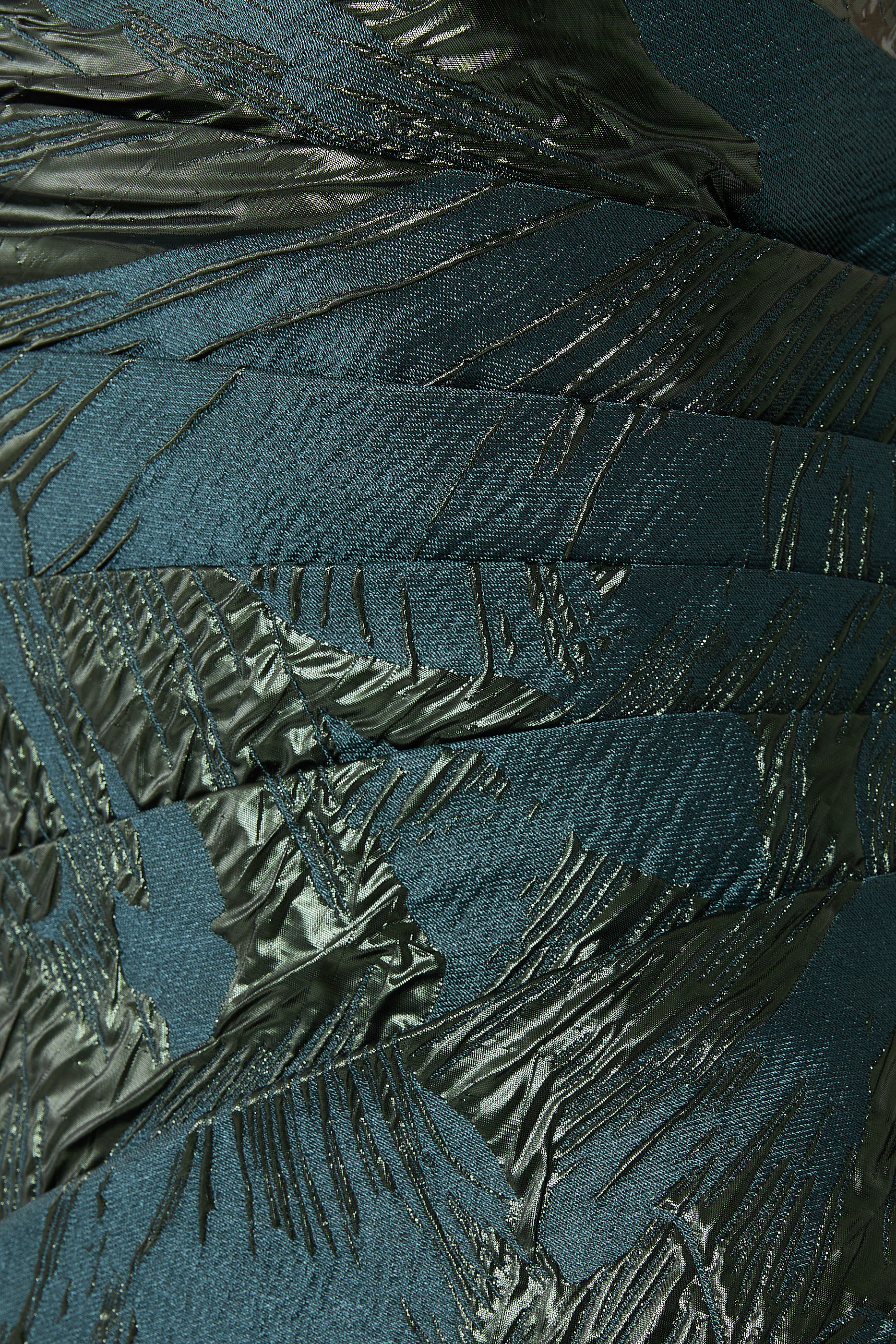 فستان سهرة بلا حمالات