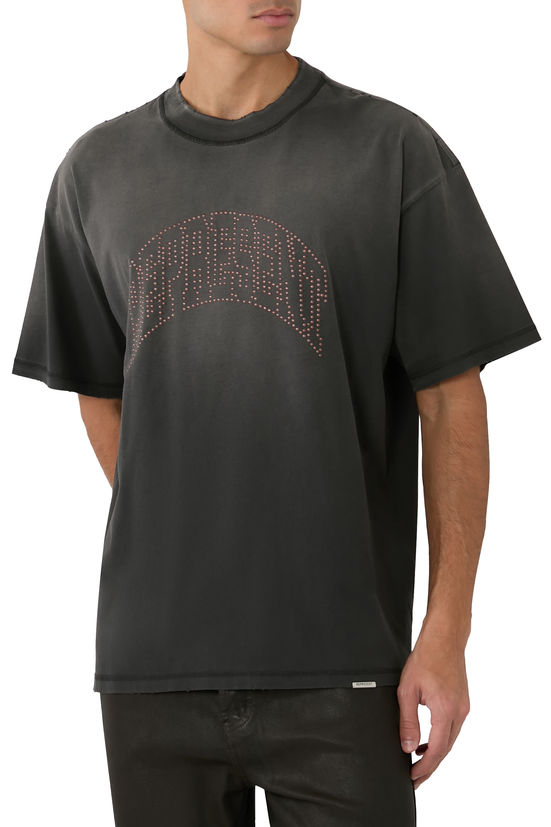 تيشيرت مطرز