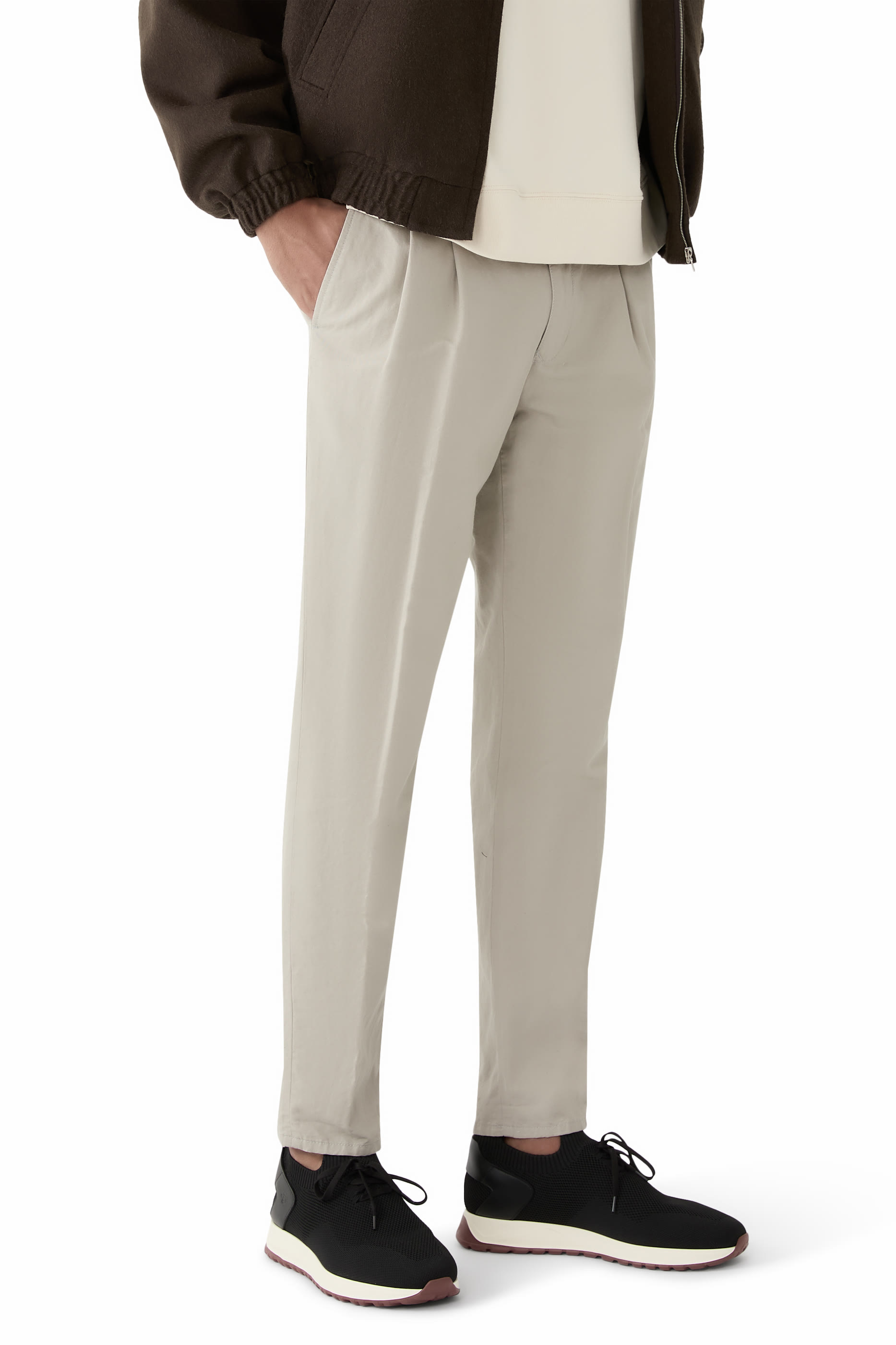 سنيكرز فيم والك بإصدار محدود