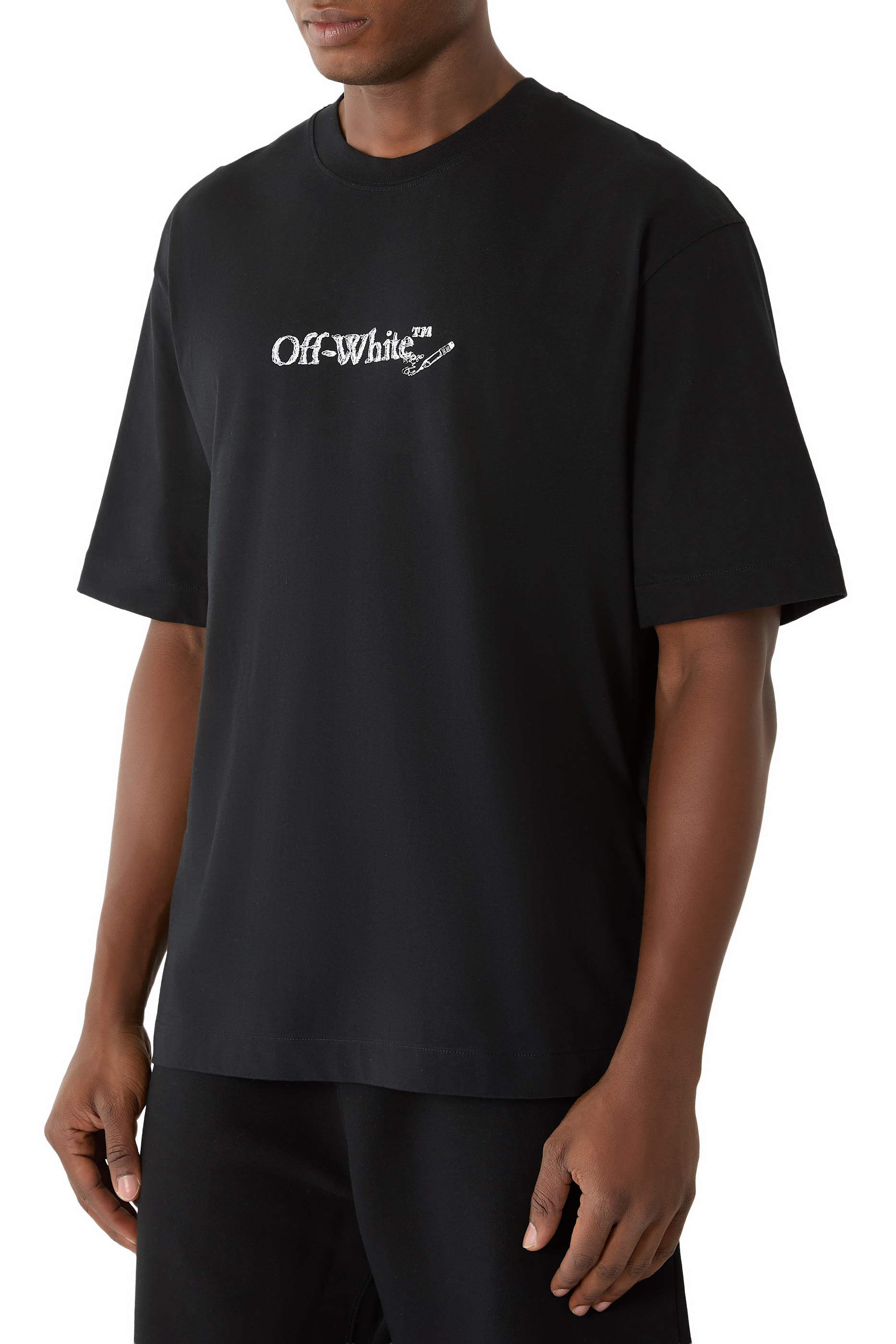 تيشيرت سكيت بنقشة أسهم وشعار الماركة بخط يدوي