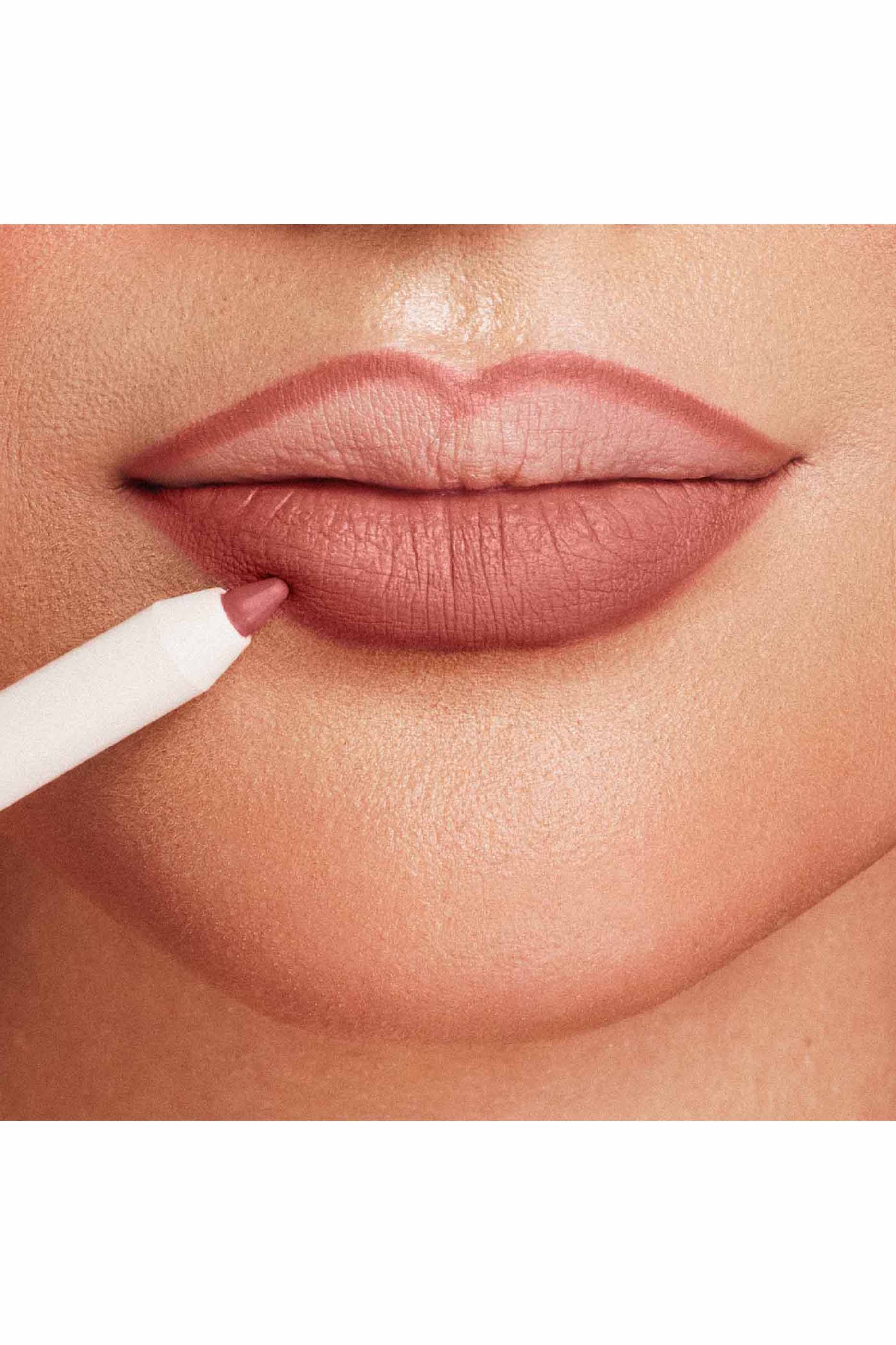 قلم تحديد شفاه ليب ديفينشن مقاوم للماء 