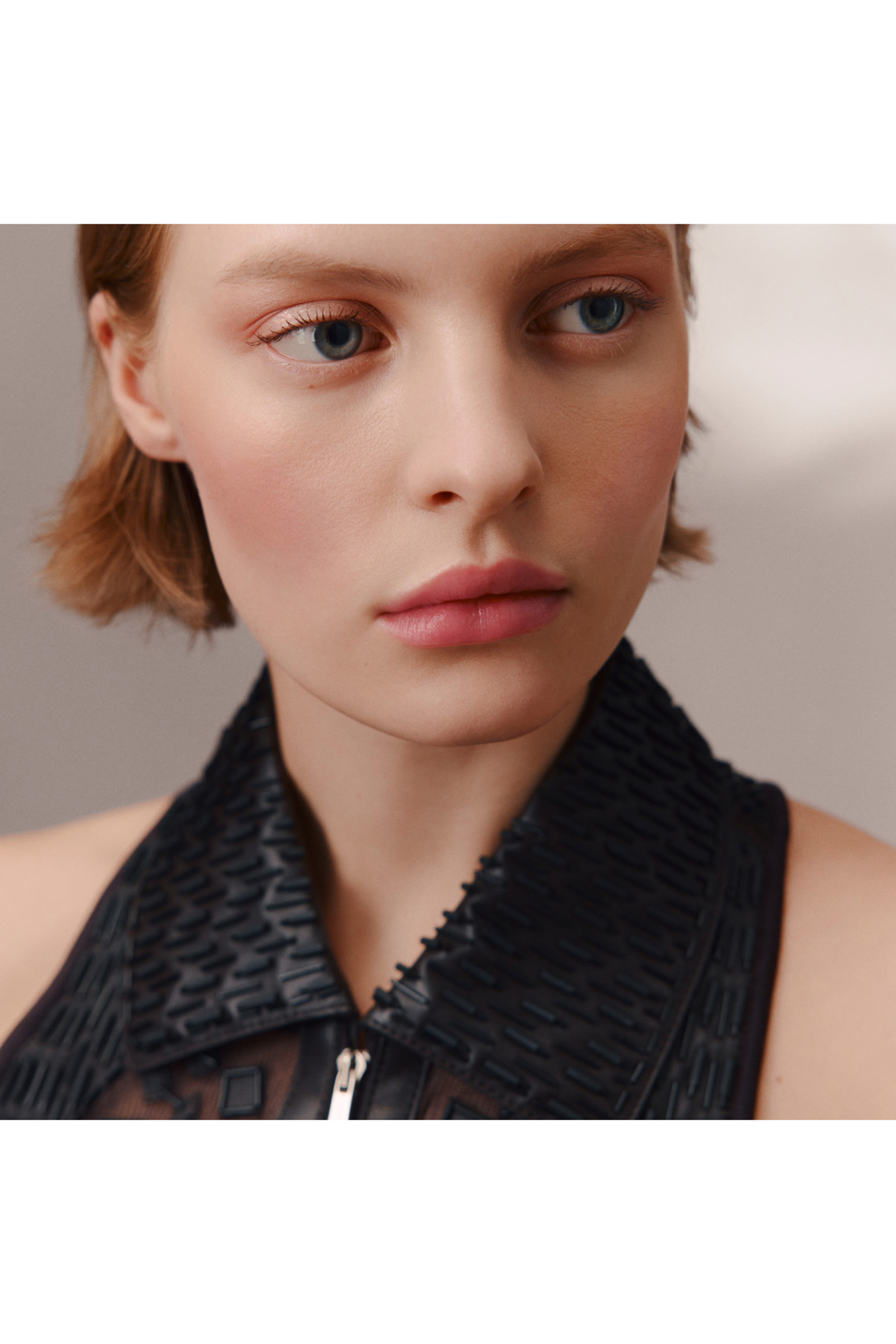 بودرة Rocabar silk Healthy Rosy Glow