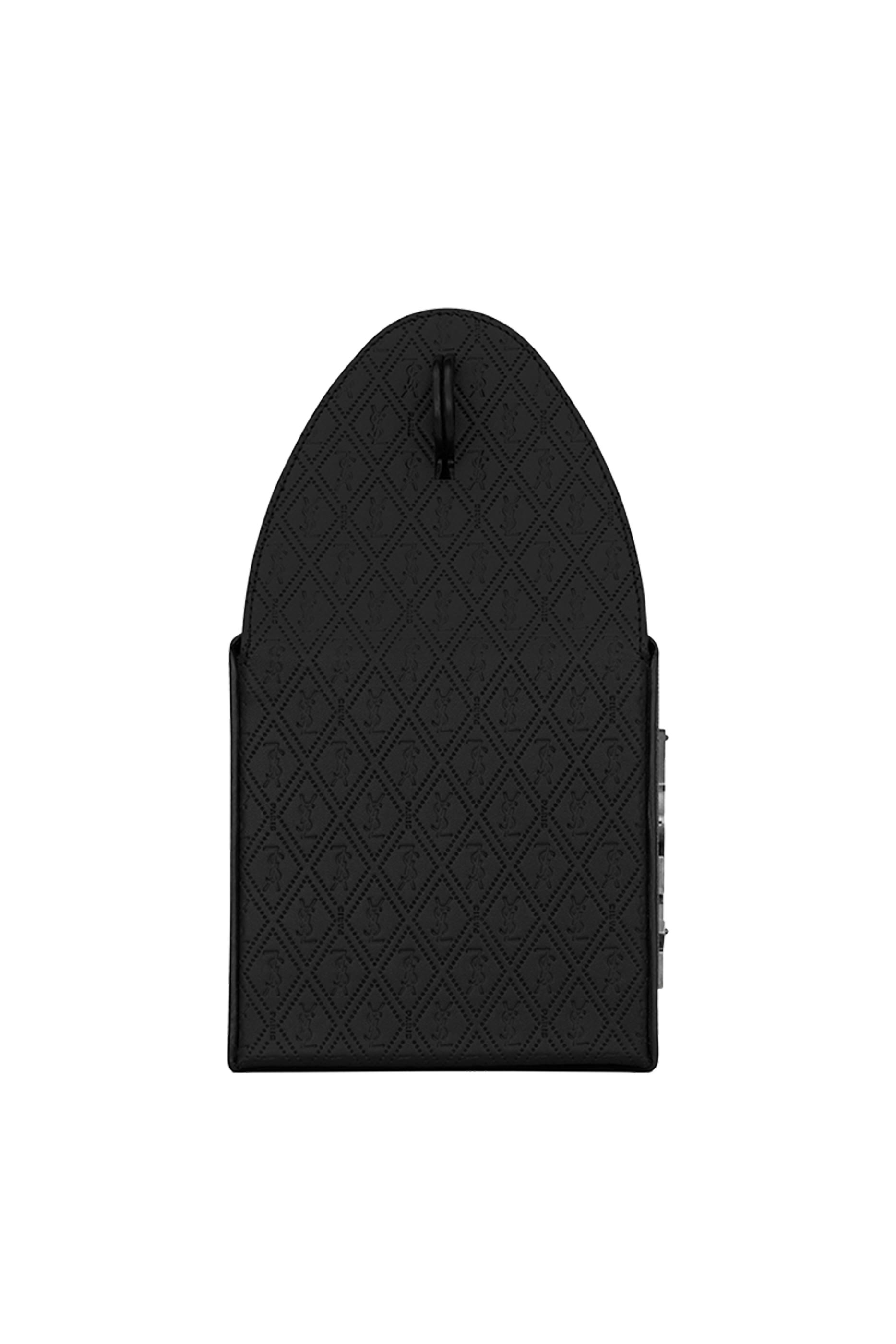 حقيبة يد تايك أواي بتصميم مربع