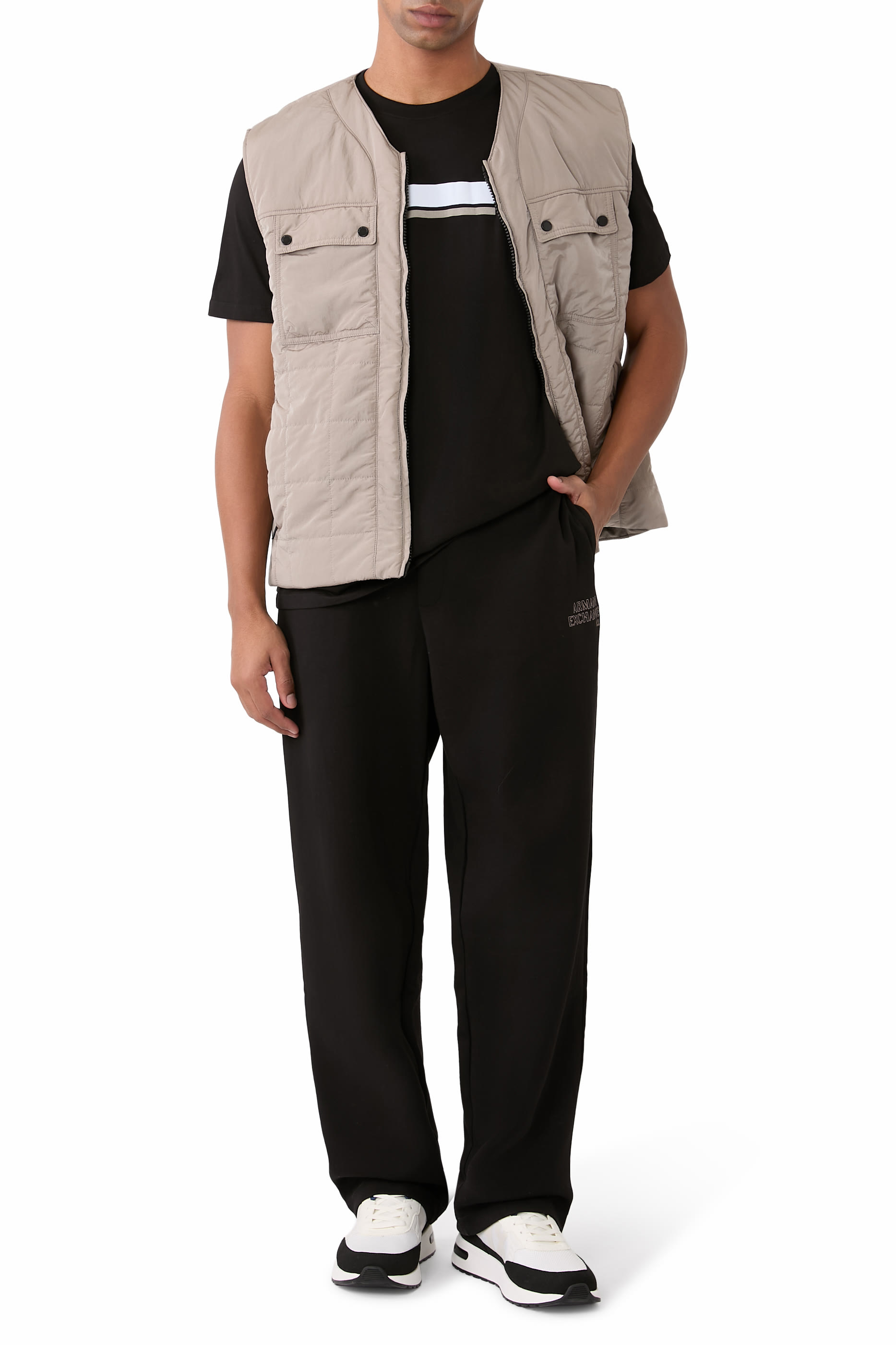 بنطال رياضي بشعار الماركة