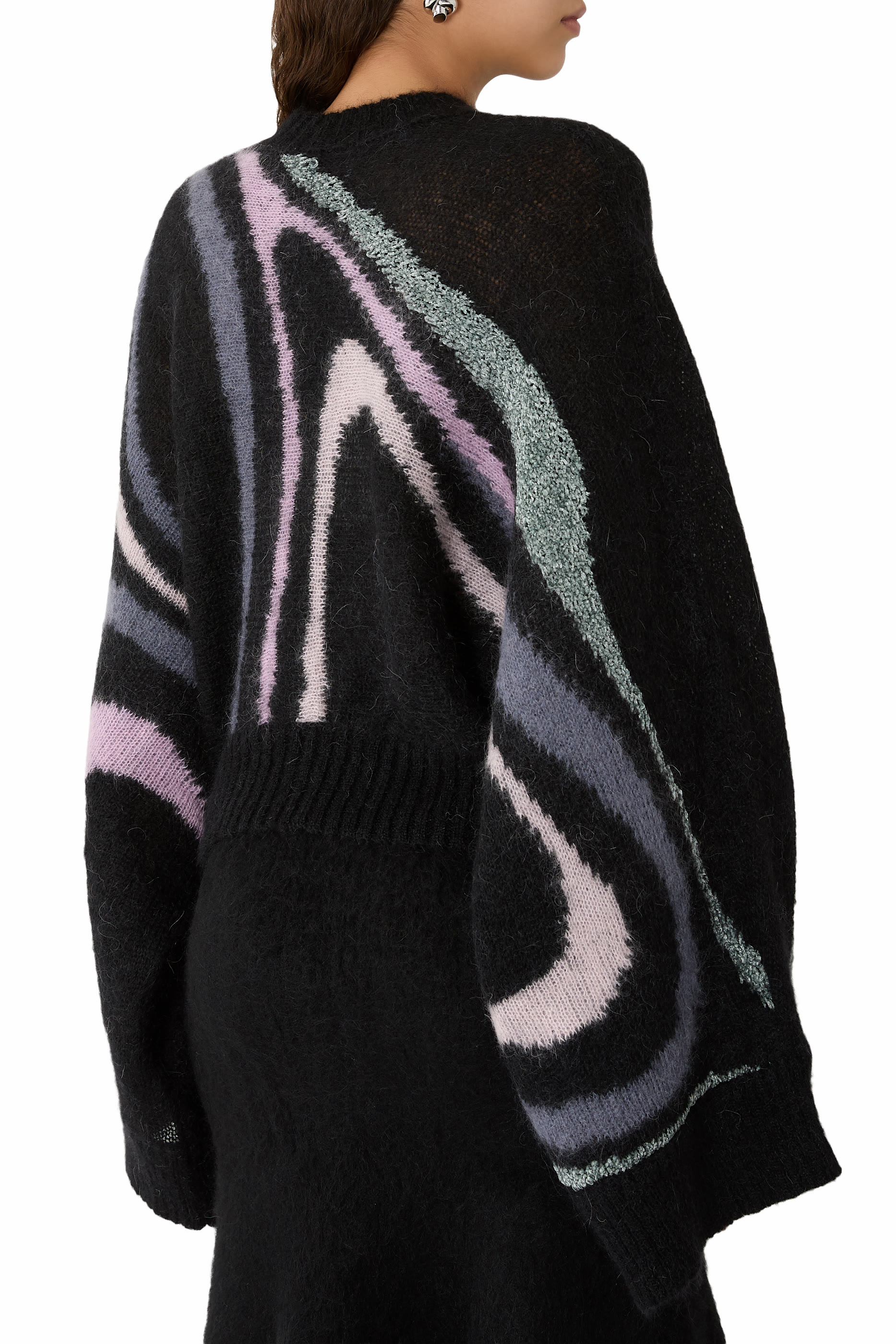 سترة مزينة بنقشة هندسية