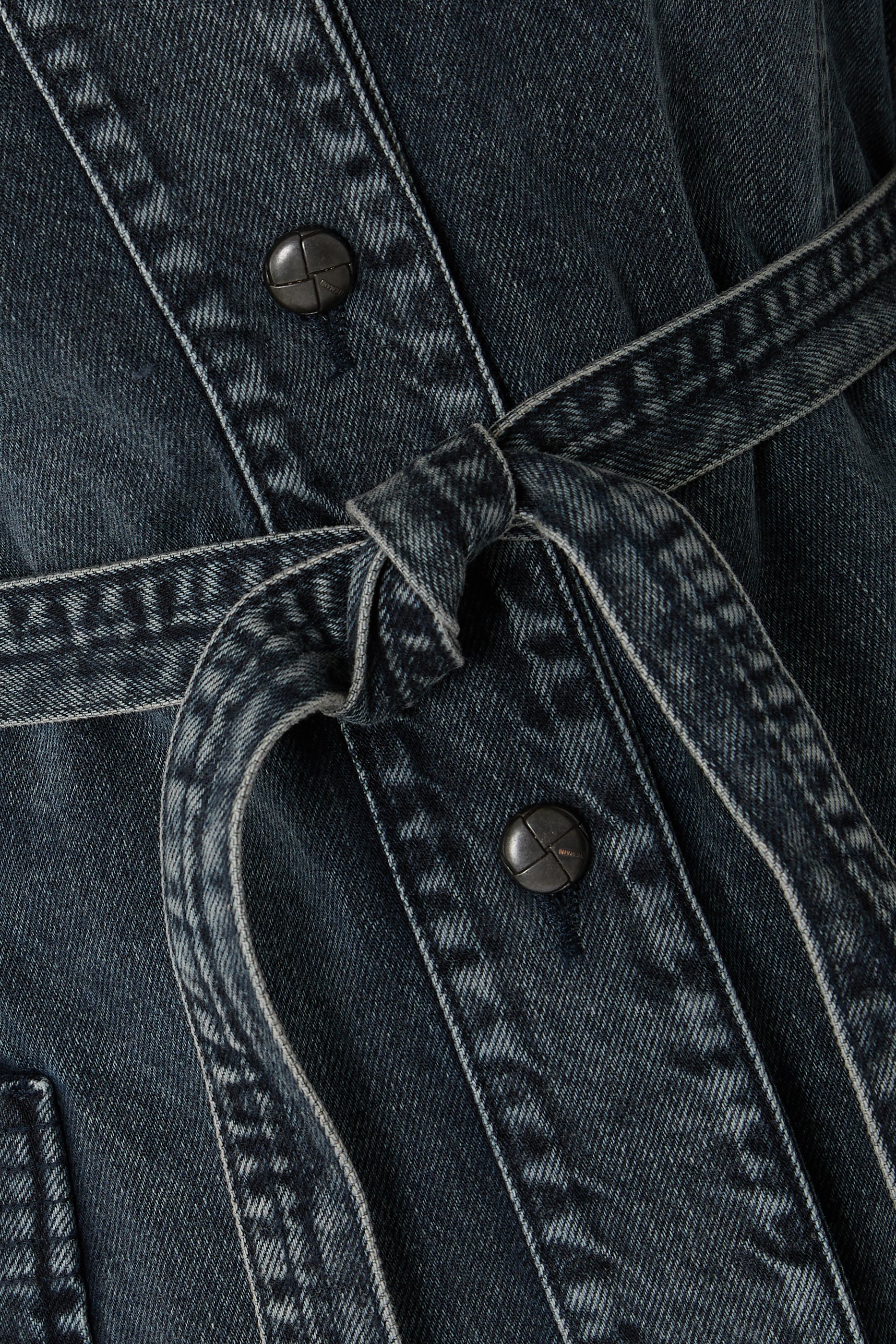 جاكيت دنيم بحزام