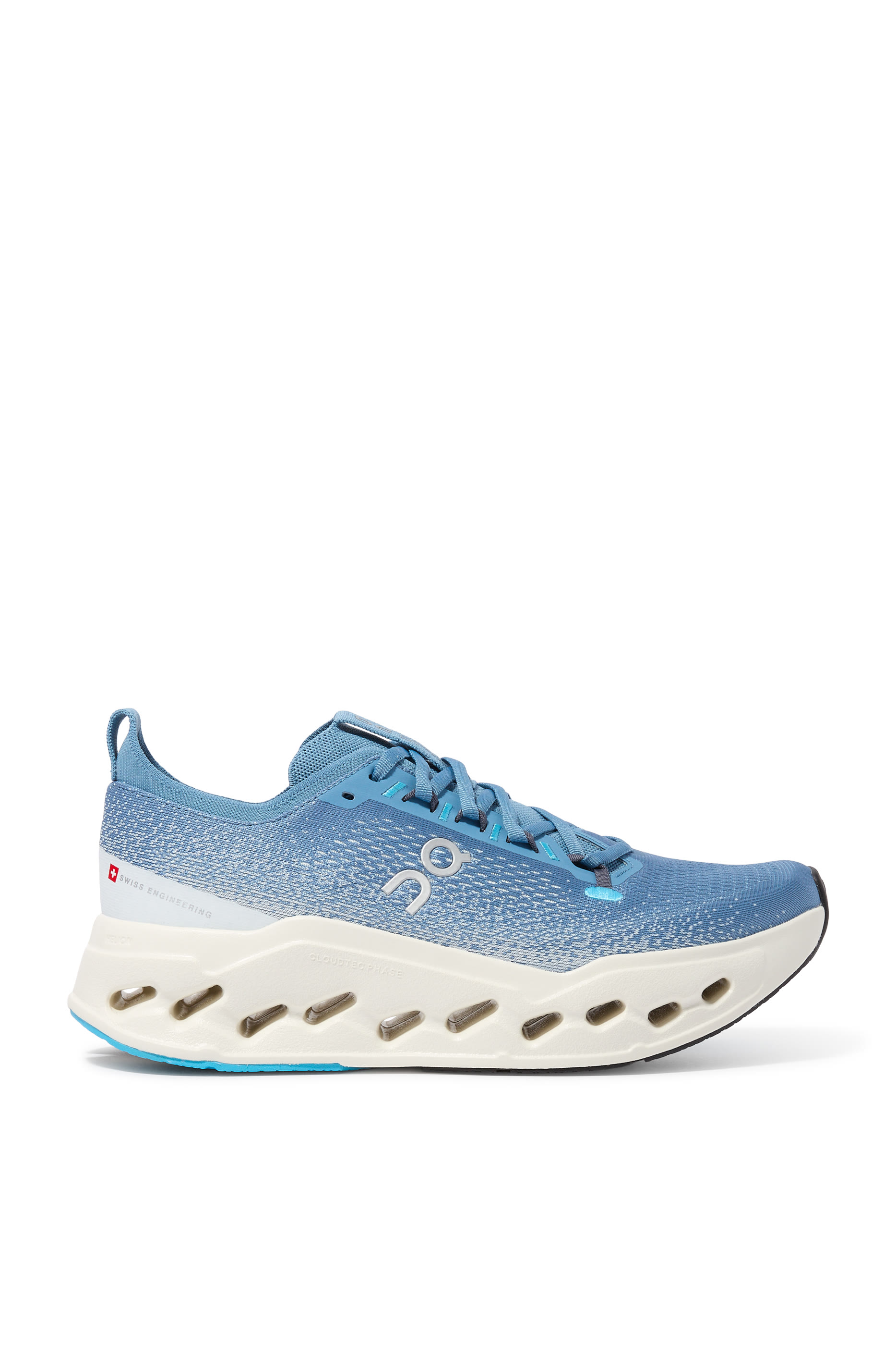 سنيكرز كلاودسيرفر بنعل عريض