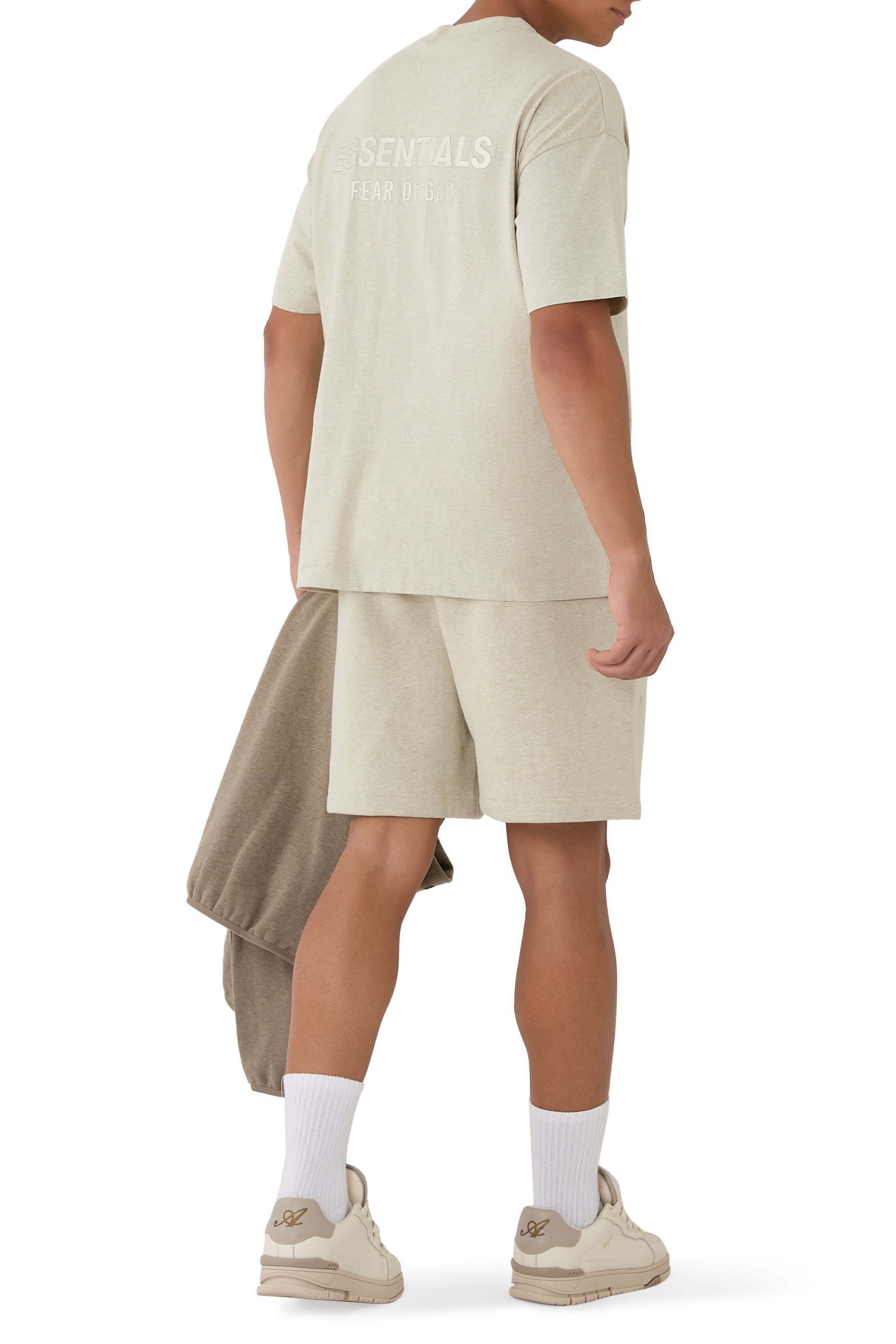 تيشيرت بقصة كلاسيكية