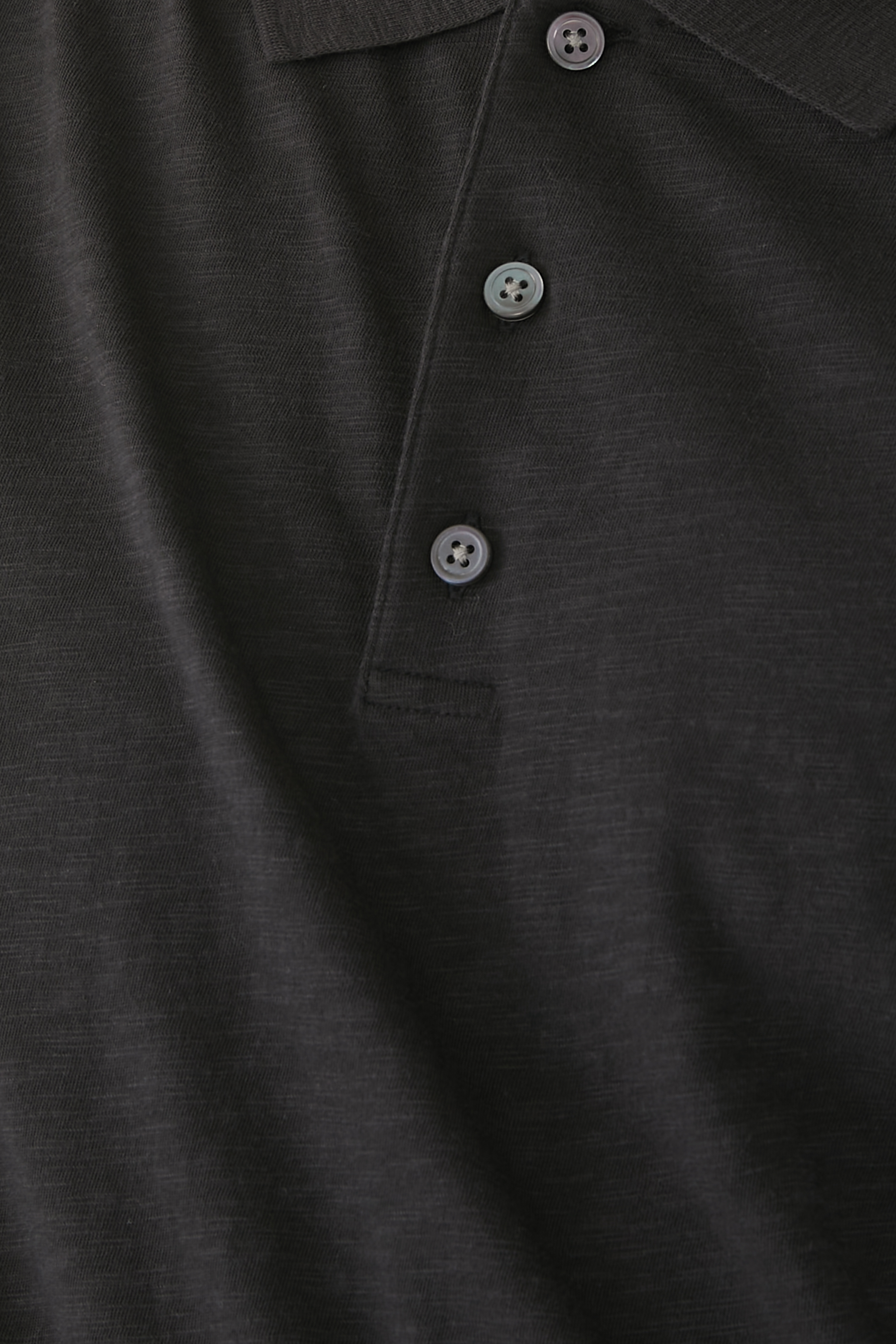 قميص بولو كلاسيكي