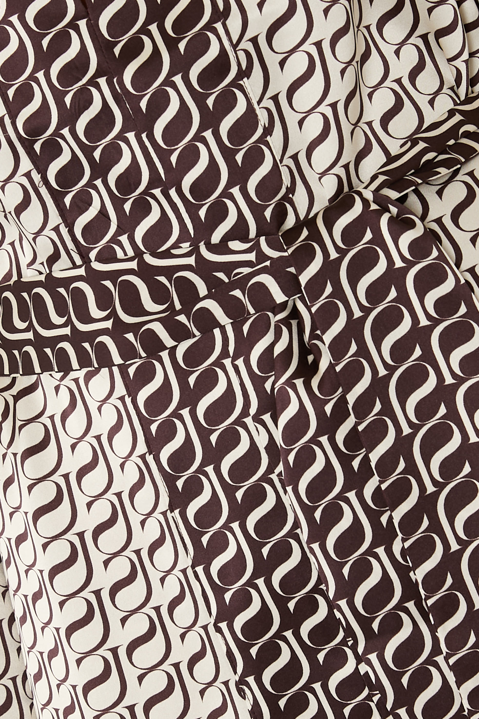 فستان قصير متباين بحروف شعار الماركة